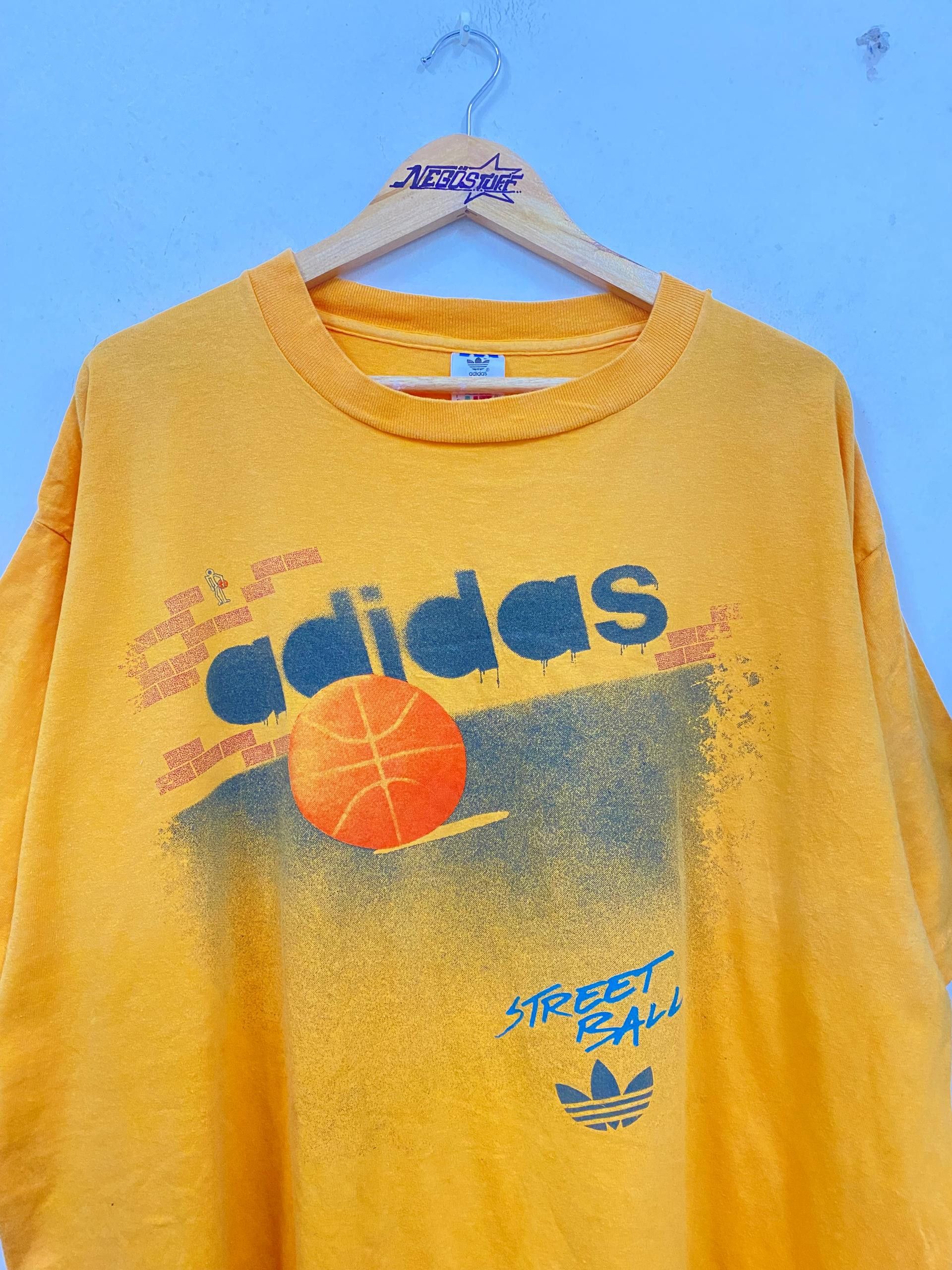 Adidas Vintage 90s Adidas Basketball single stich t shirt Size US XXL / EU 58 / 5 - 2 Thumbnail