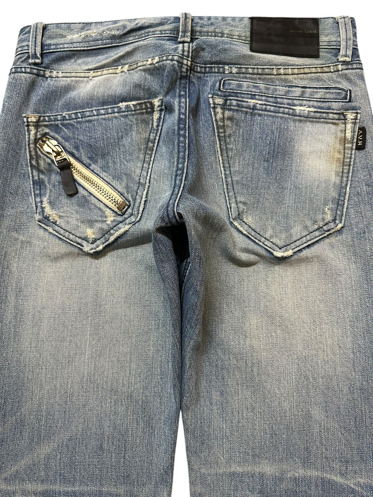Japanese Brand Vintage Japanese Brand Blue Faded Wash Style Jeans Size US 31 - 5 Thumbnail
