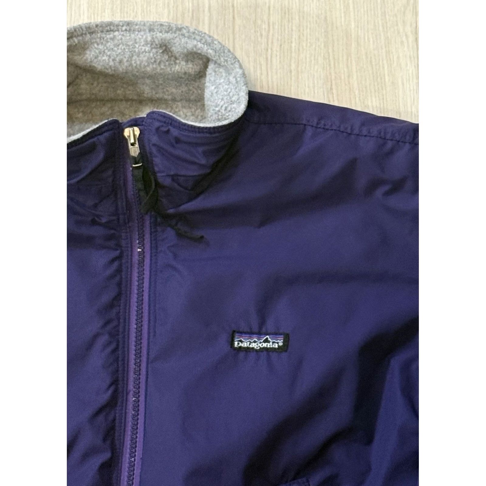 Patagonia VINTAGE Patagonia Bomber Jacket Womens 90s Fleece Lined Zip Wool Logo Embroidered Purple Size 10 Size L / US 10 / IT 46 - 4 Thumbnail