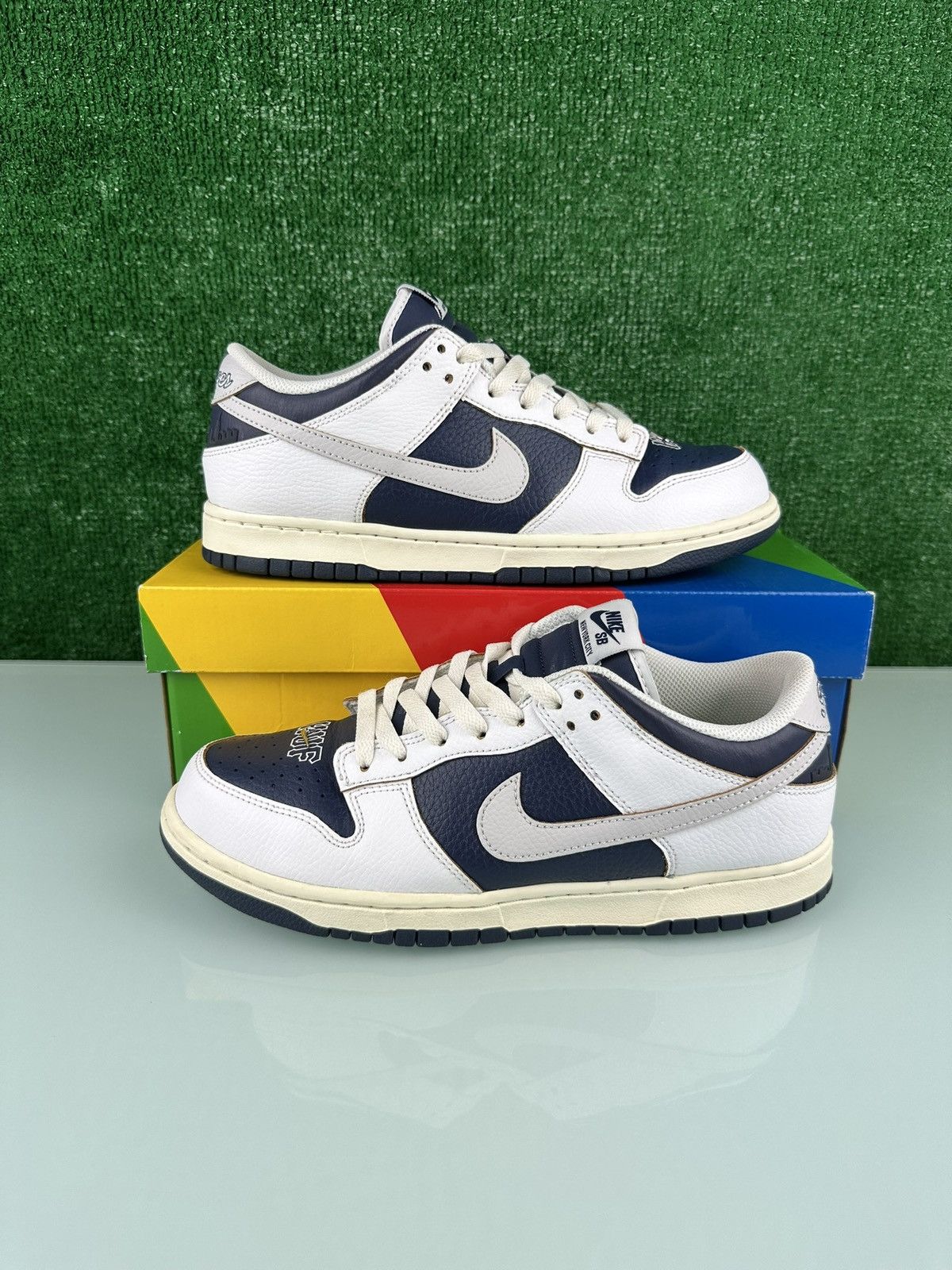 Nike SB Nike HUF x Dunk SB Low New York Size 9.5 Size US 9.5 / EU 42-43 - 2 Thumbnail