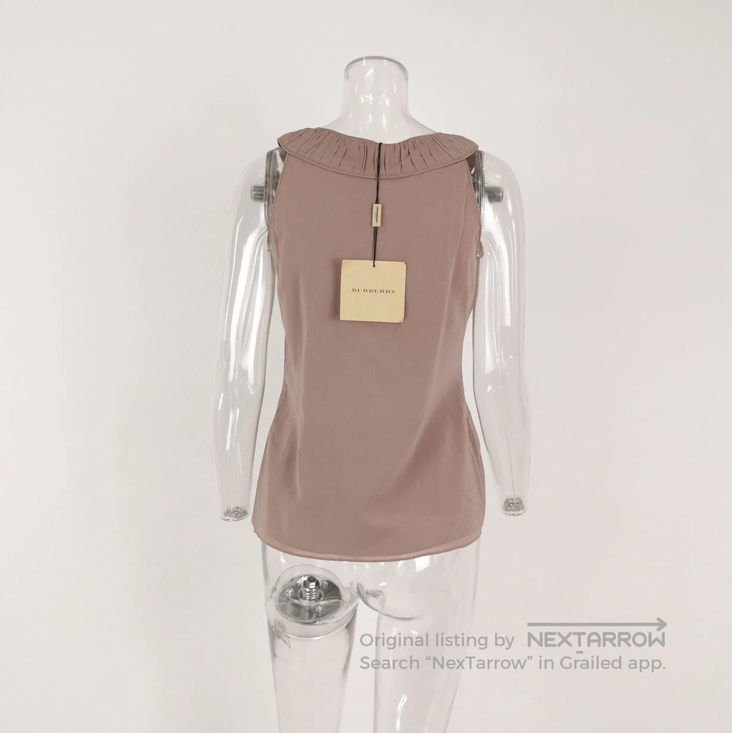 Burberry Burberry Silk Solid Color Round Neck Top . Size US L / EU 52-54 / 3 - 3 Thumbnail