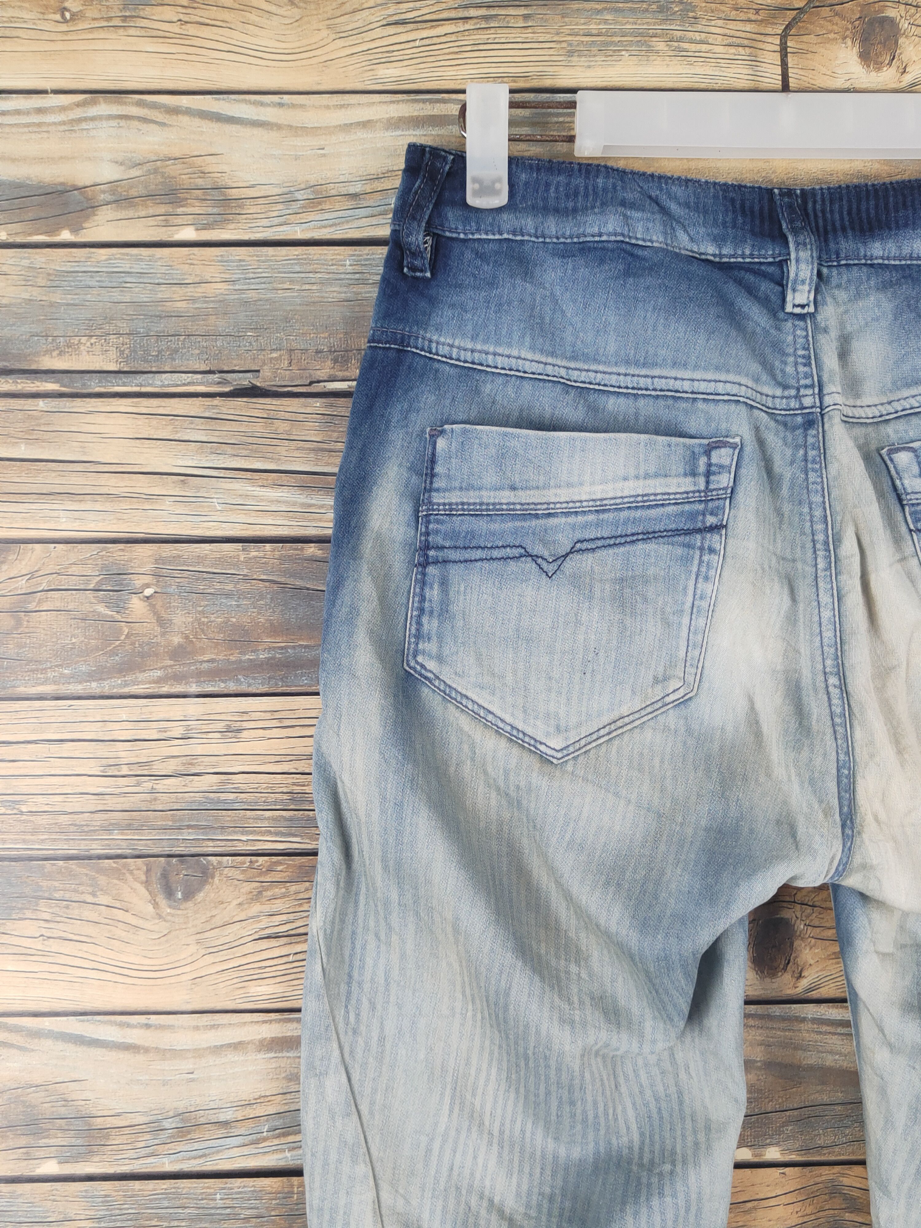 Diesel Diesel Dark Blue Faded Distressed denim Soft Jeans #W2003 Size US 27 - 9 Thumbnail