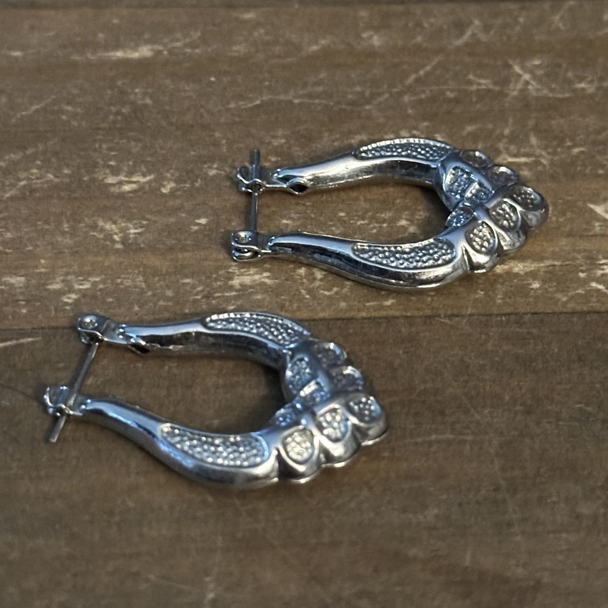 Other Silver tone fancy embossed hoop earrings Size ONE SIZE - 3 Thumbnail