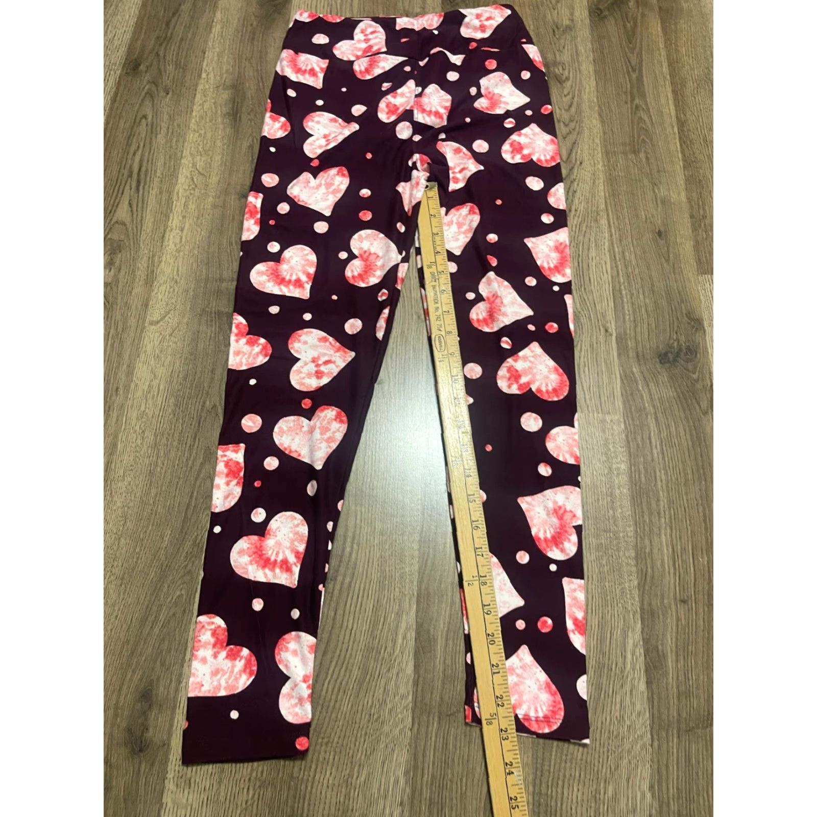 Vintage LuLaRoe Pants Womens One Size Red Pink Heart Pull On Skinny Leggings Regular Size 42" / US 20 - 6 Thumbnail