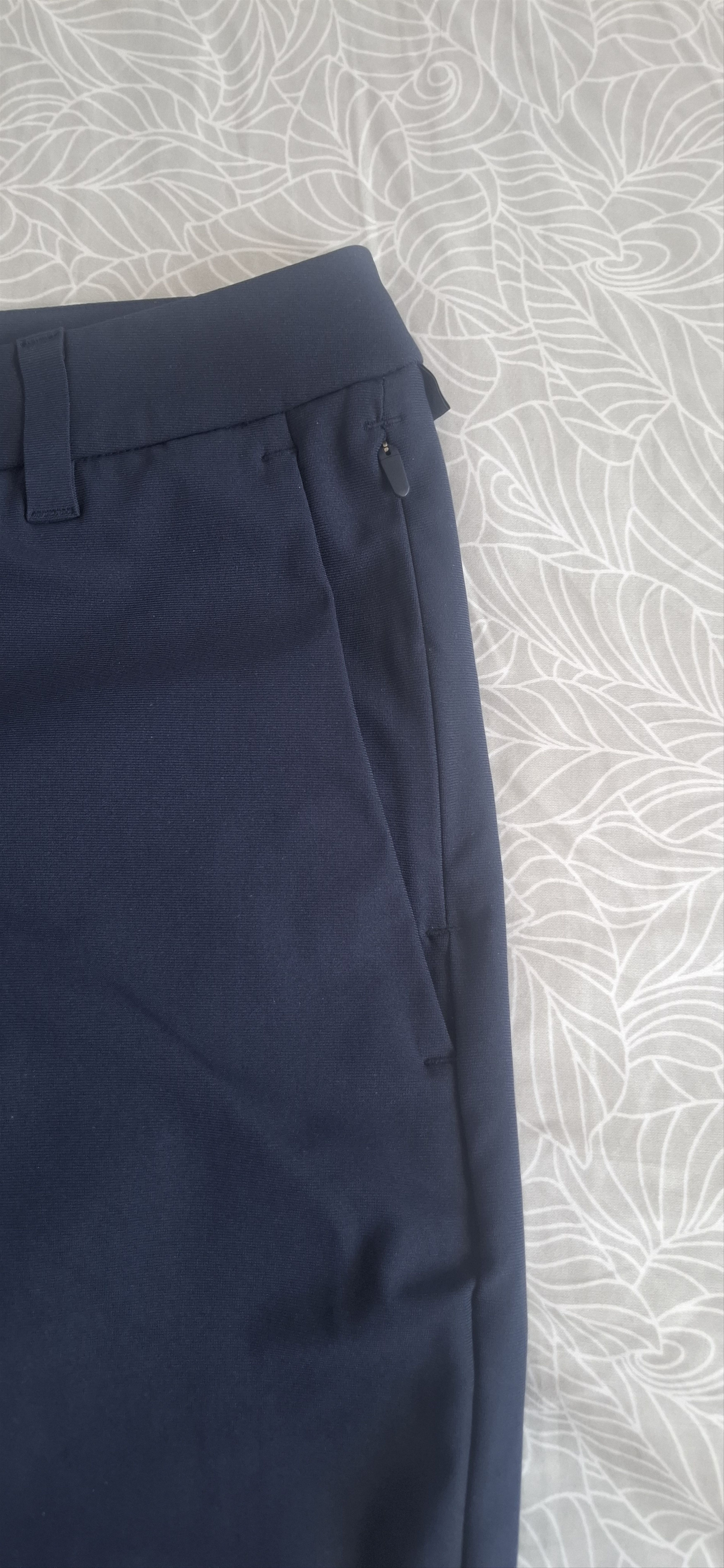 Lululemon Lululemon Navy Shorts Size US 32 / EU 48 - 9 Thumbnail