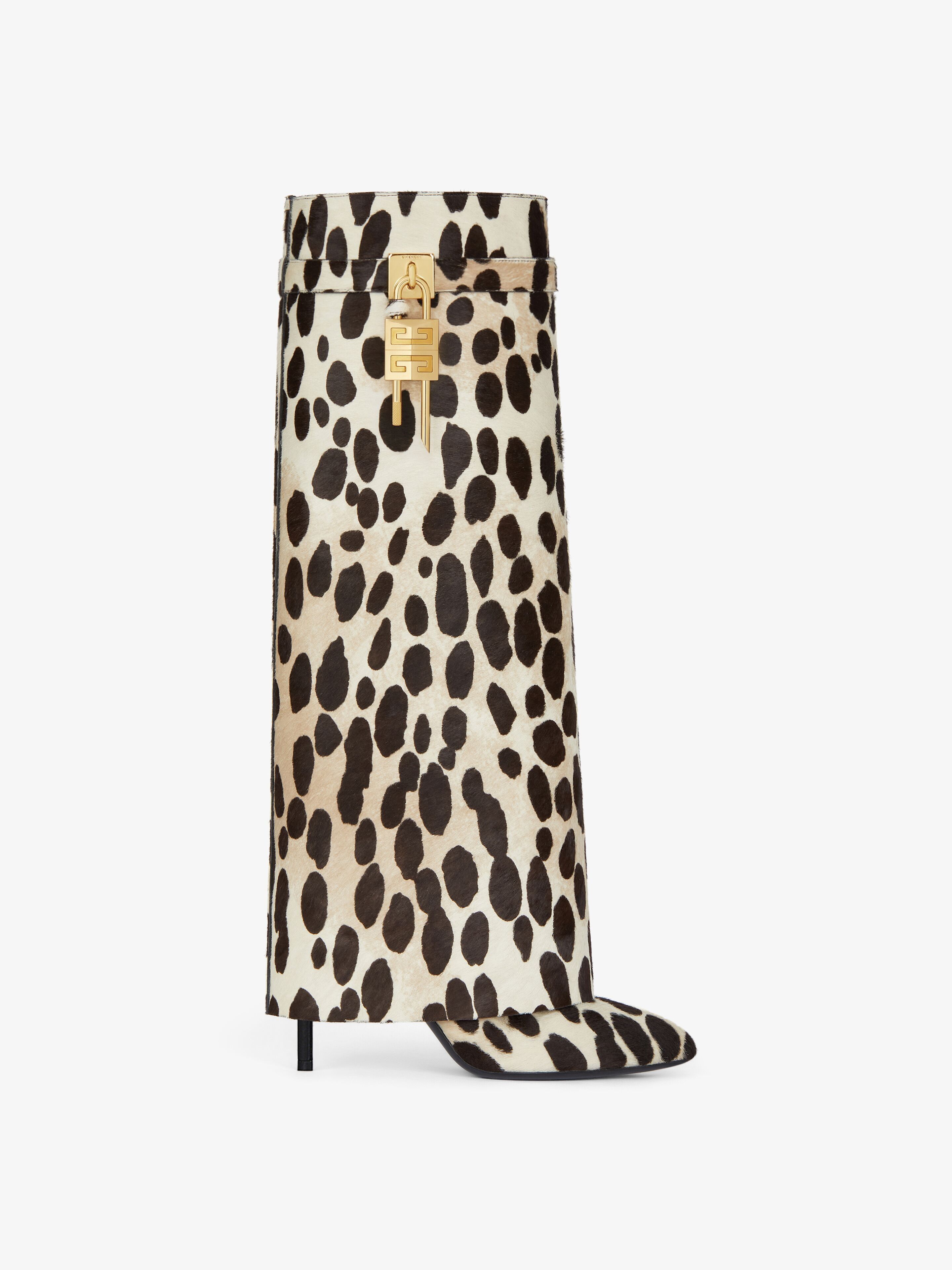 o1srvl11e0925 Shark Lock Stiletto Boots in Leopard