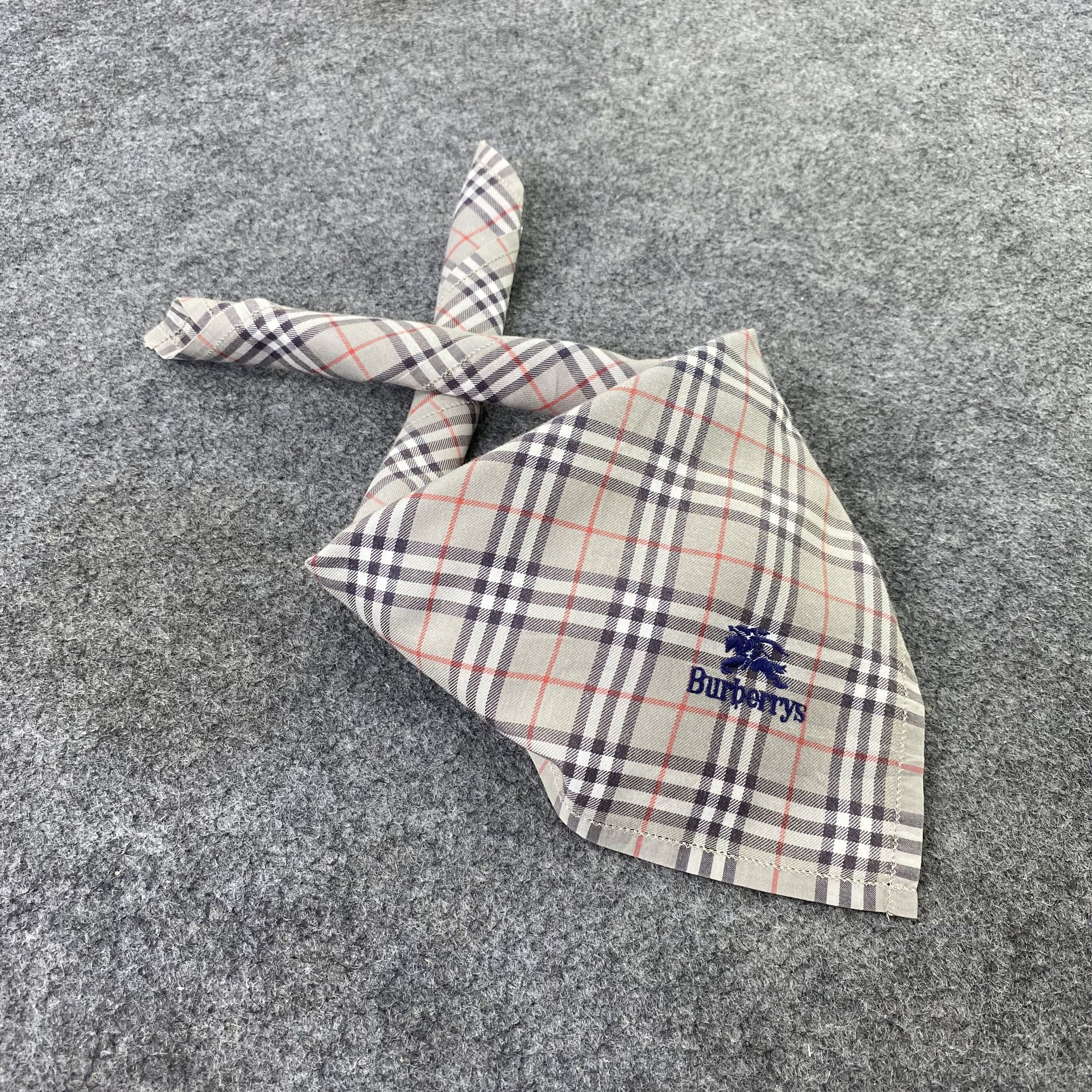 Burberry Burberry Handkerchief / Bandana / Neckerchief-B967 Size ONE SIZE - 1 Thumbnail