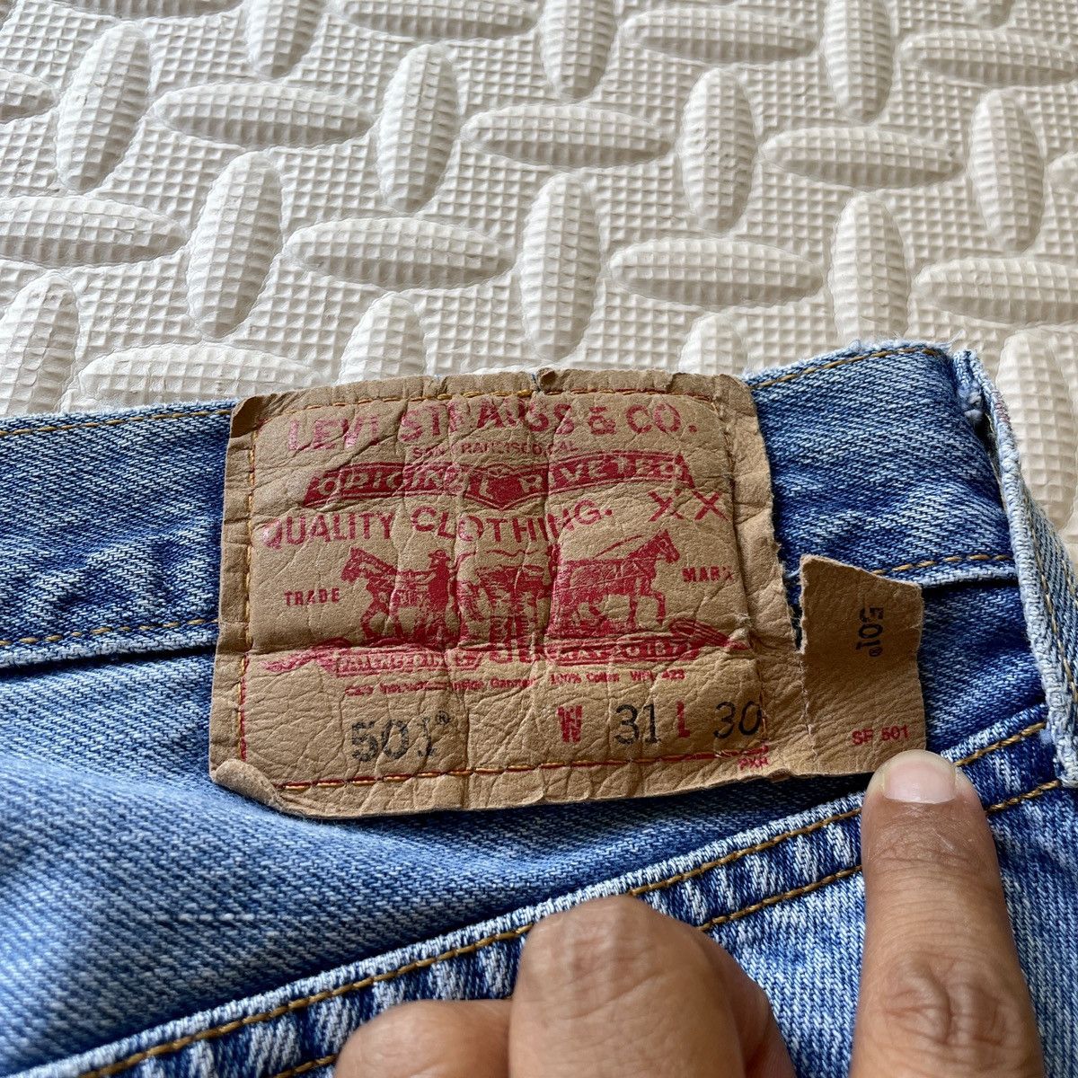 Levi's Vintage Levi’s 501-0194 USA 90s Jeans – W31 L30 Size US 31 - 7 Thumbnail