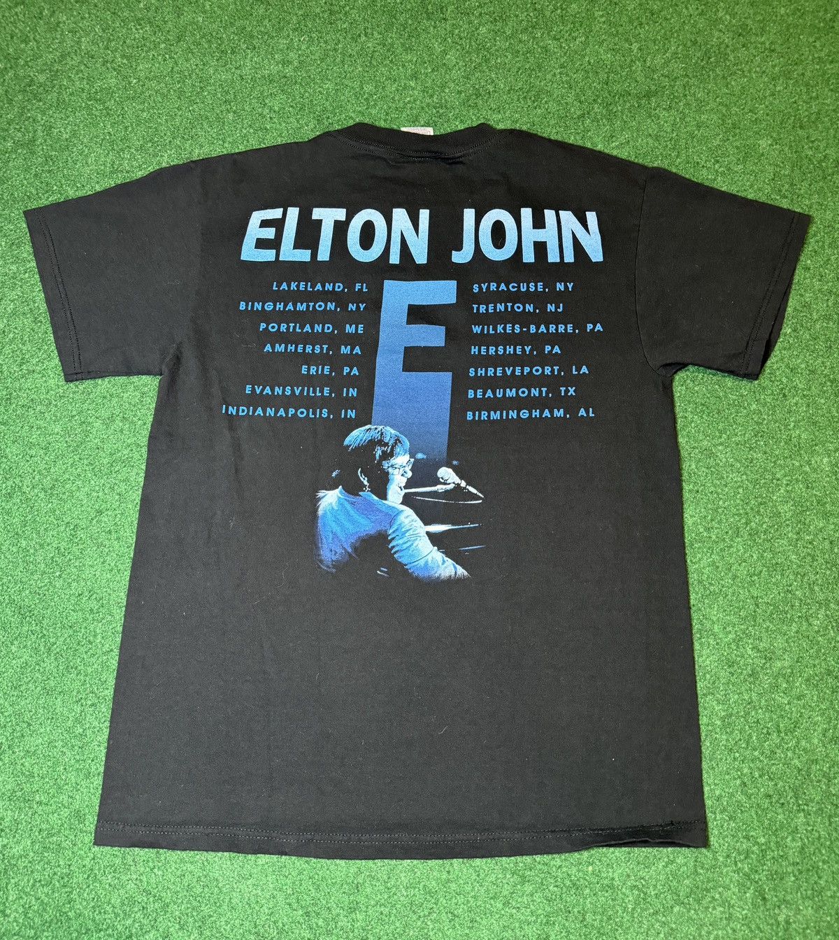 Band Tees × Vintage Vintage 90s Elton John Rocket Man Lion King Tour T Shirt Size US M / EU 48-50 / 2 - 5 Thumbnail