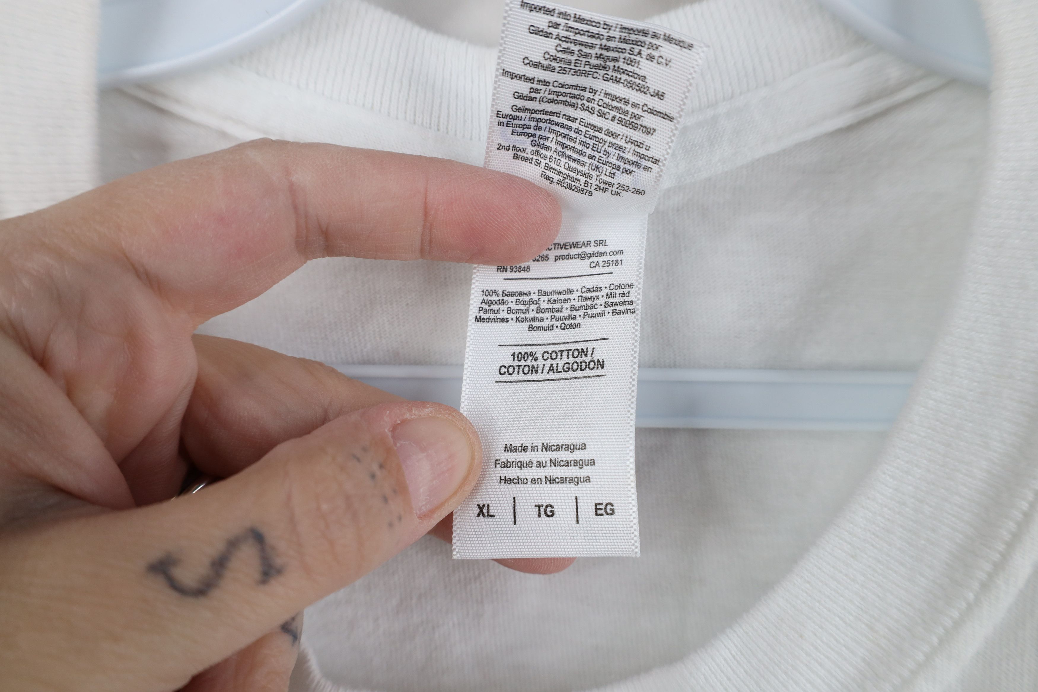 Vintage Vintage Y2K Streetwear Short Sleeve T-Shirt White Cotton Size US XL / EU 56 / 4 - 5 Thumbnail
