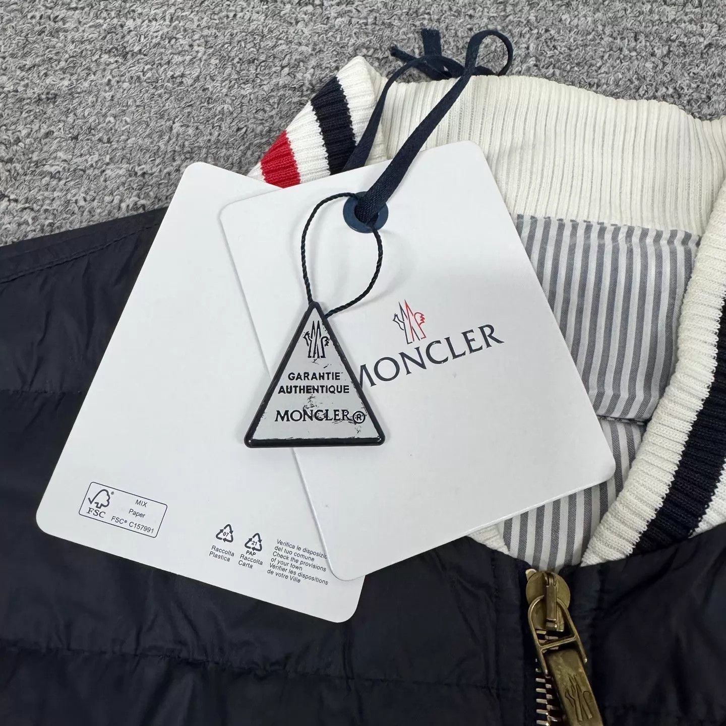 Moncler Moncler x Thom Browne down jacket new with tags size 3 Size L / US 10 / IT 46 - 6 Thumbnail