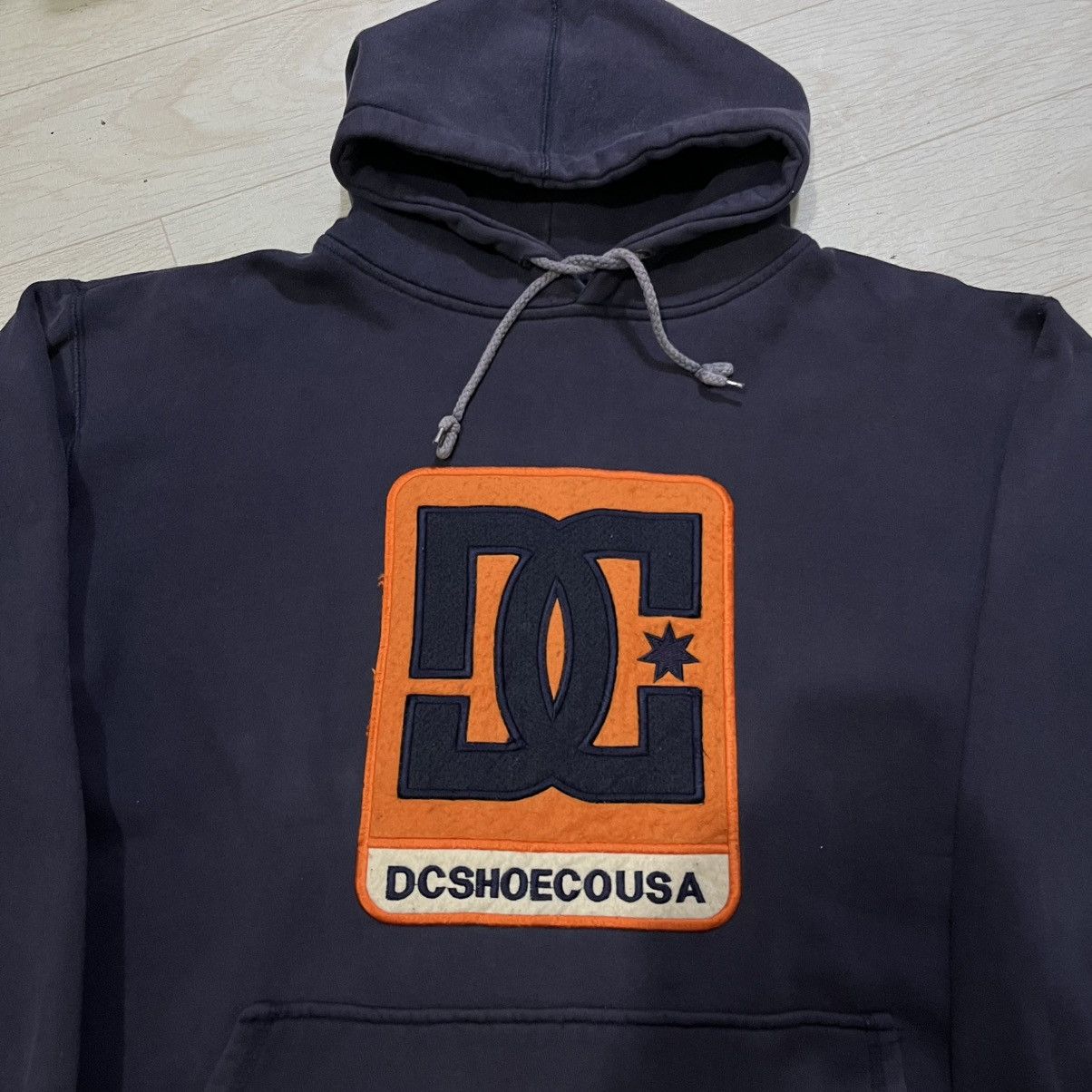 DC Vintage DC skateboard pullover hoodie Size US XL / EU 56 / 4 - 2 Thumbnail