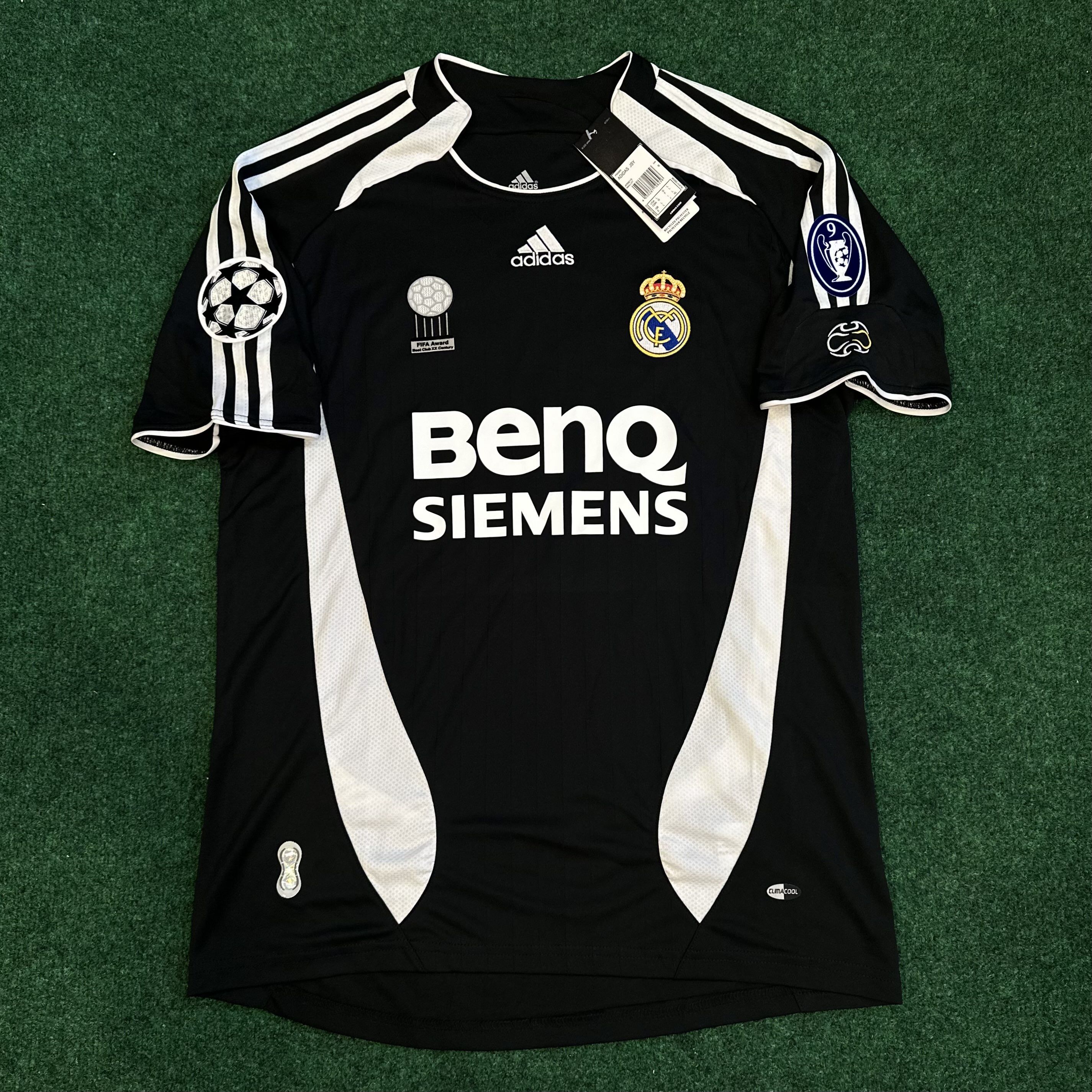Adidas David Beckham Real Madrid Jersey Size L UCL Patches Size US L / EU 52-54 / 3 - 1 Thumbnail