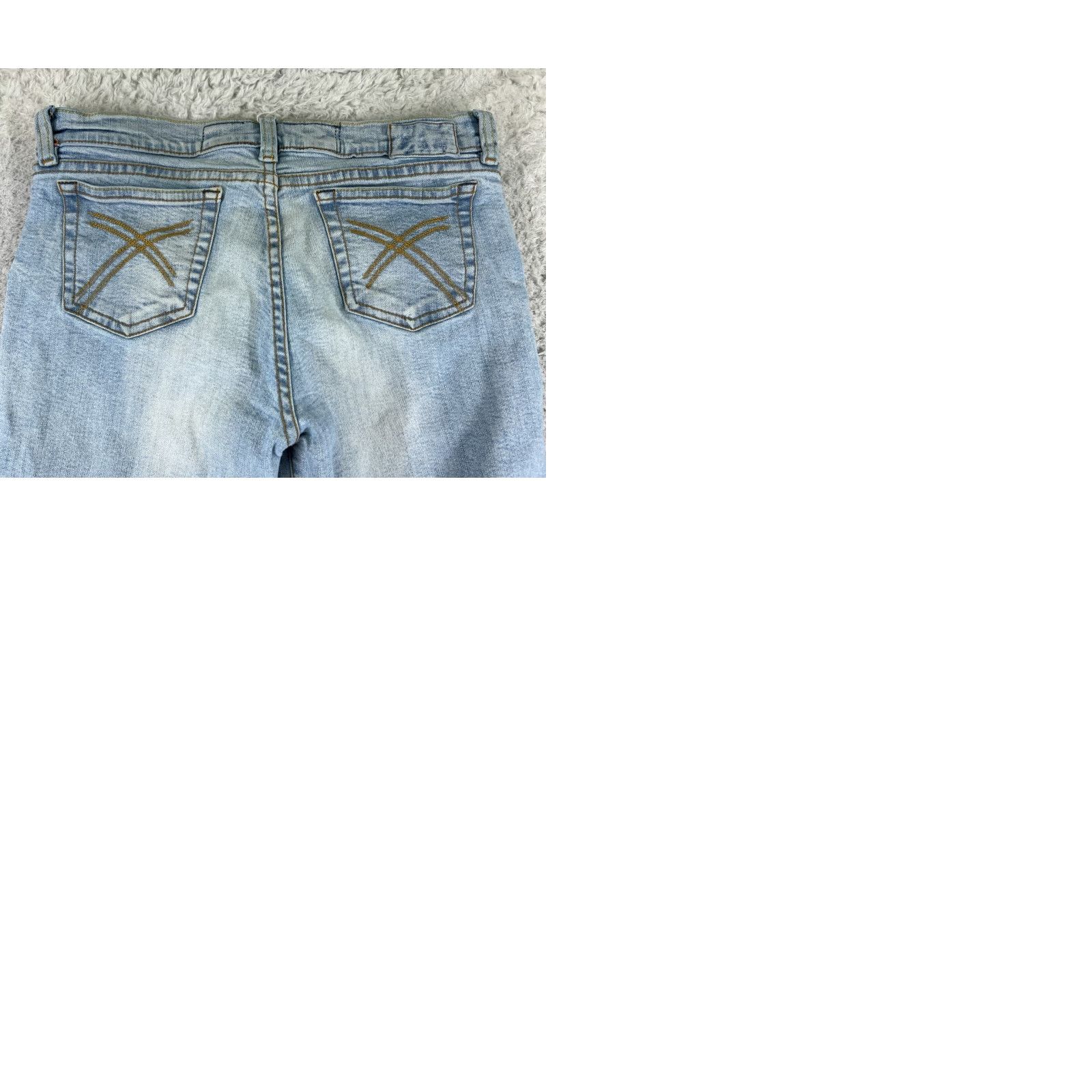 CO Tennis Jeans Co Jeans Women's 27x33 Blue Denim Distressed Flared 9 Regular Inseam 33 Cotton Blend 5-Pocket Closure Zip Vintage No Size 30" / US 8 / IT 44 - 10 Thumbnail