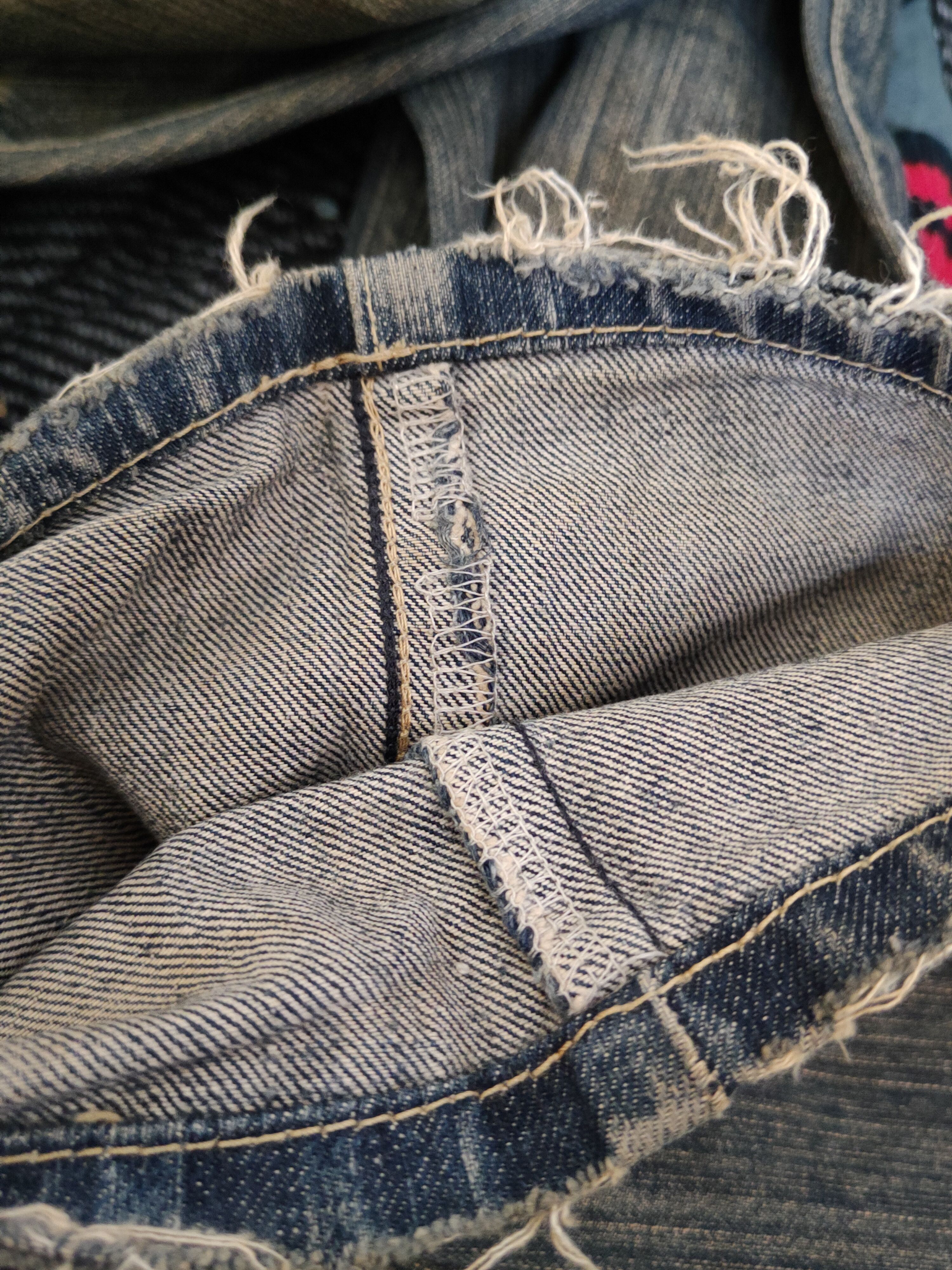 Japanese Brand Uniqlo Dark Blue Distressed Ripped Jeans #W1068 Size US 31 - 12 Thumbnail