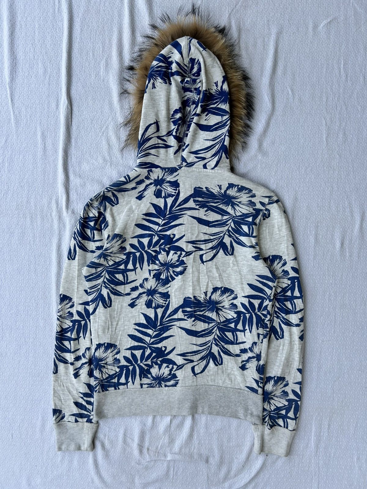 Aeropostale Aeropostale flowers zip style fur hoodie ifsixwasnine lgb Size US M / EU 48-50 / 2 - 2 Thumbnail