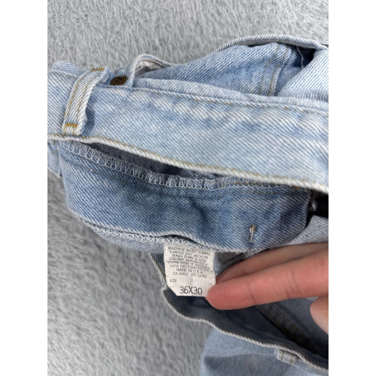 Lee VINTAGE Lee Jeans Adult 36 Blue Denim Straight Leg 5-Pocket Cotton Light Wash 28in Inseam Men Size US 36 / EU 52 - 6 Thumbnail