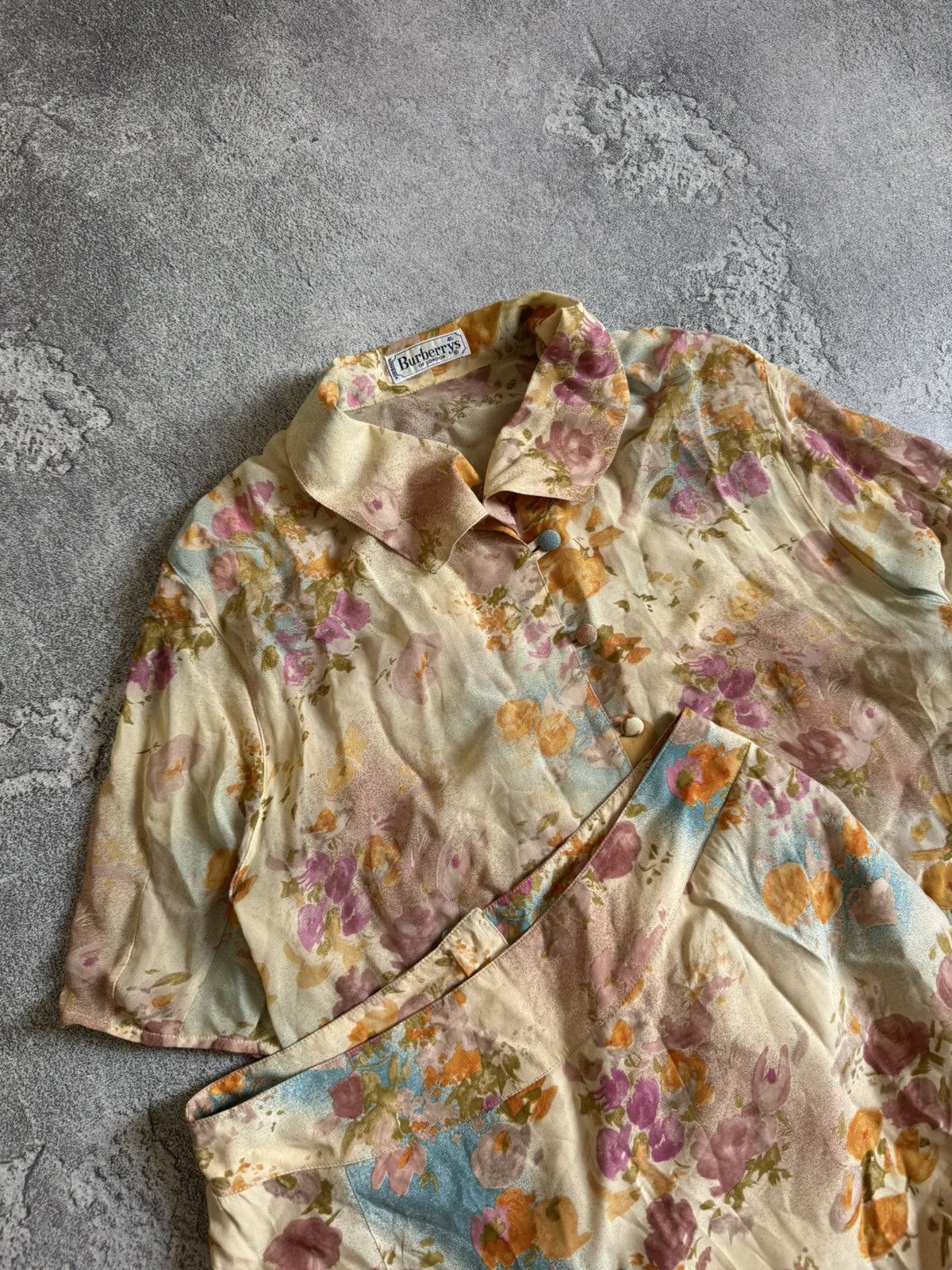 Burberry Vintage Burberrys Silk Two Piece Floral Blouse & Skirt Suit Size L / US 10 / IT 46 - 2 Thumbnail