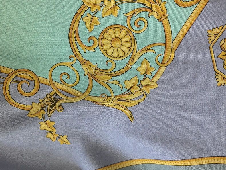 Versace Versace A mid-length cardigan jacket Size M / US 6-8 / IT 42-44 - 5 Thumbnail