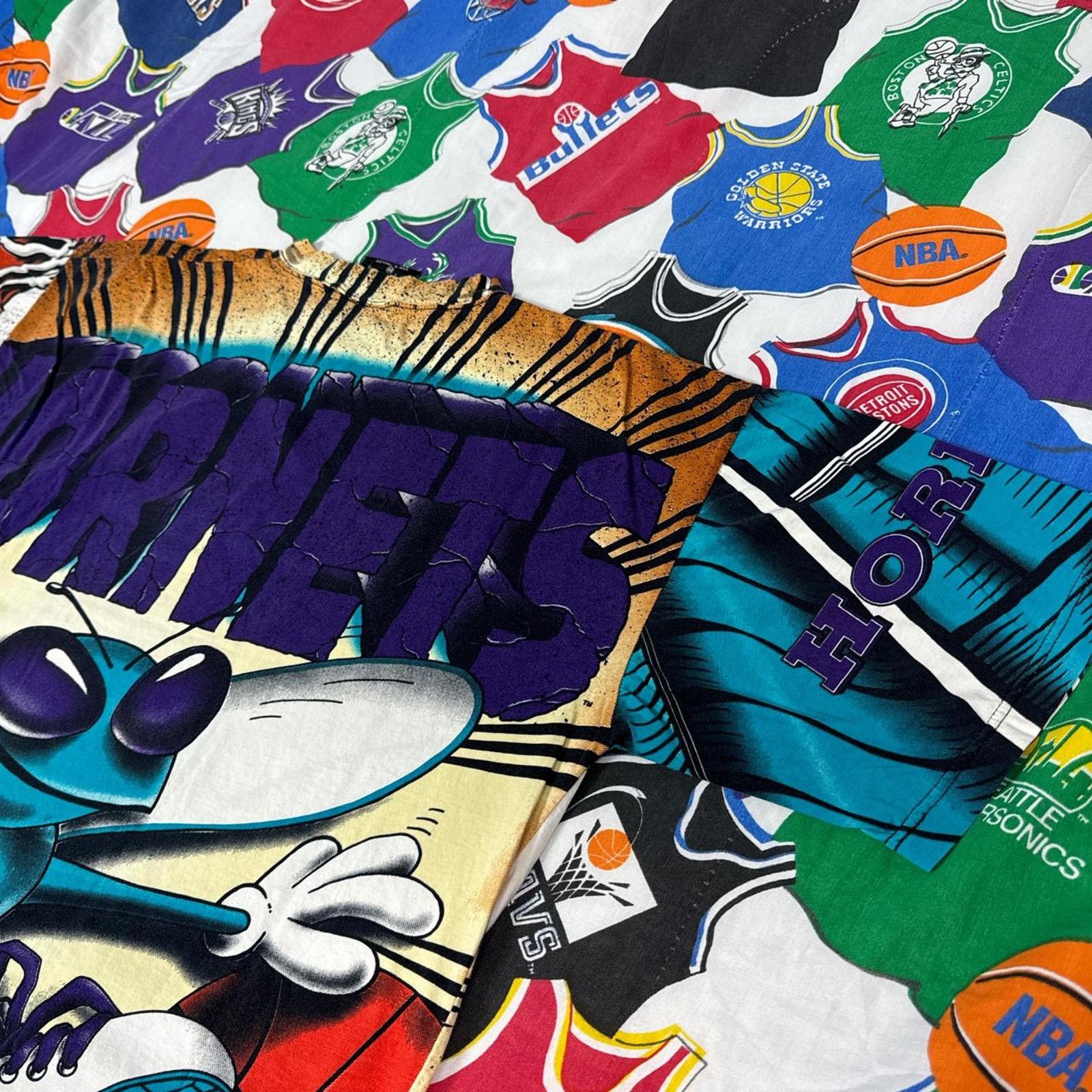 NBA × Vintage VTG 1990s NBA Charlotte Hornets AOP Explosion Mens M T-Shirt Size US M / EU 48-50 / 2 - 6 Thumbnail