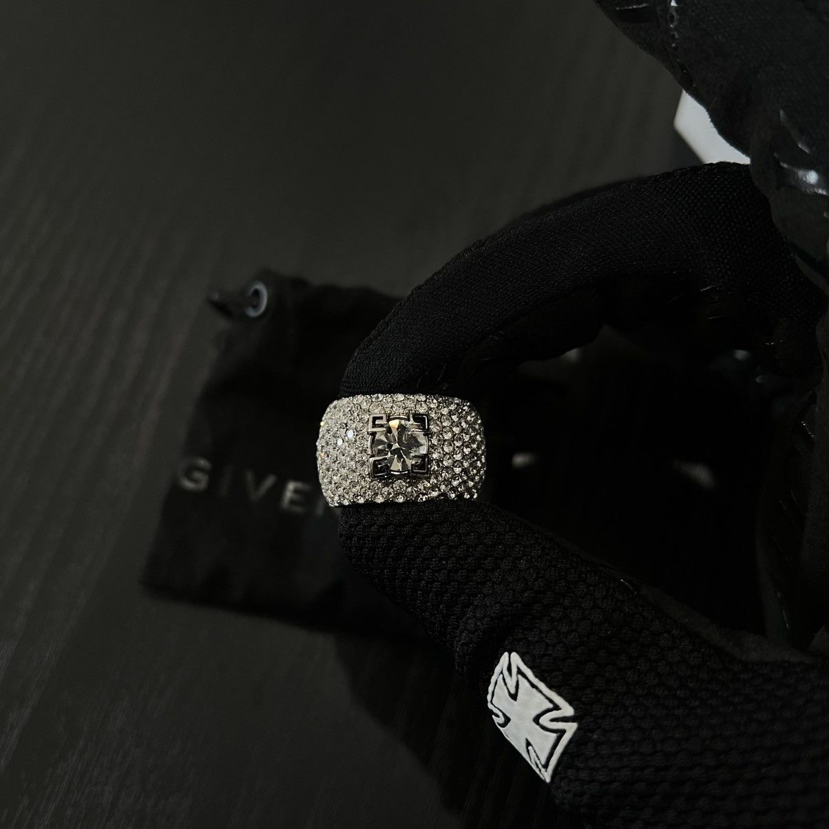 Givenchy Givenchy 4G Crystal Claw Paved Ring Size ONE SIZE - 18 Thumbnail