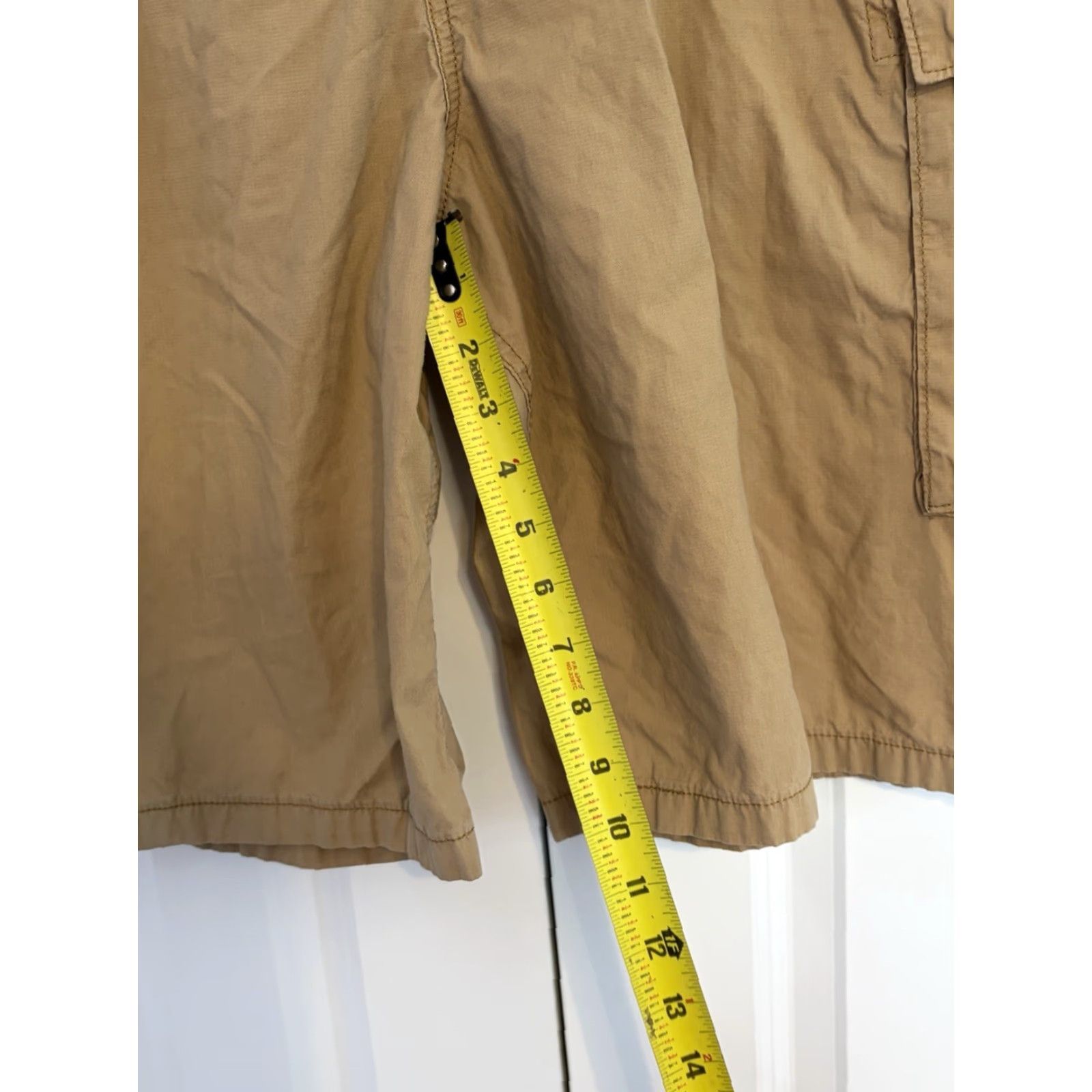 Levi's VINTAGE? No. Just Levi's Cargo Shorts Mens Regular 42 Beige Khaki Ripstop Cotton Pocket Cargo Outdoor Casual Summer 12in Inseam Mens Size US 42 / EU 58 - 3 Thumbnail