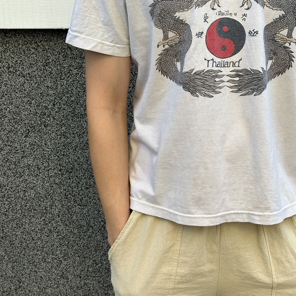 Japanese Brand × Vintage Vintage Japanese Style Thailand T-shirts Big Logo Y2K 00s Size US L / EU 52-54 / 3 - 4 Thumbnail