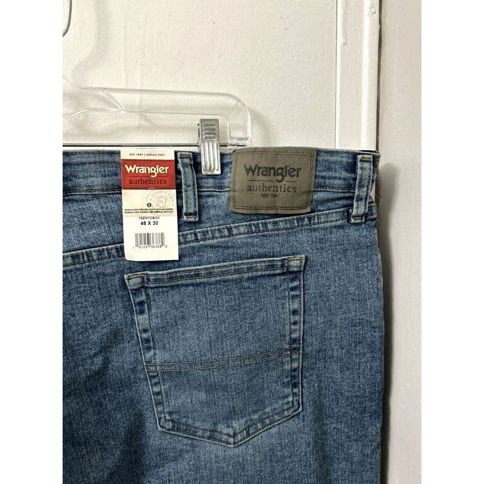 Wrangler Wrangler Authentics Jeans Mens 46x30 Light Wash Straight Leg Stretch NWT Denim Cotton Blend 5-Pocket Regular Fit Buttons Zipper NWT Mens Jeans Size US 30 / EU 46 - 4 Thumbnail