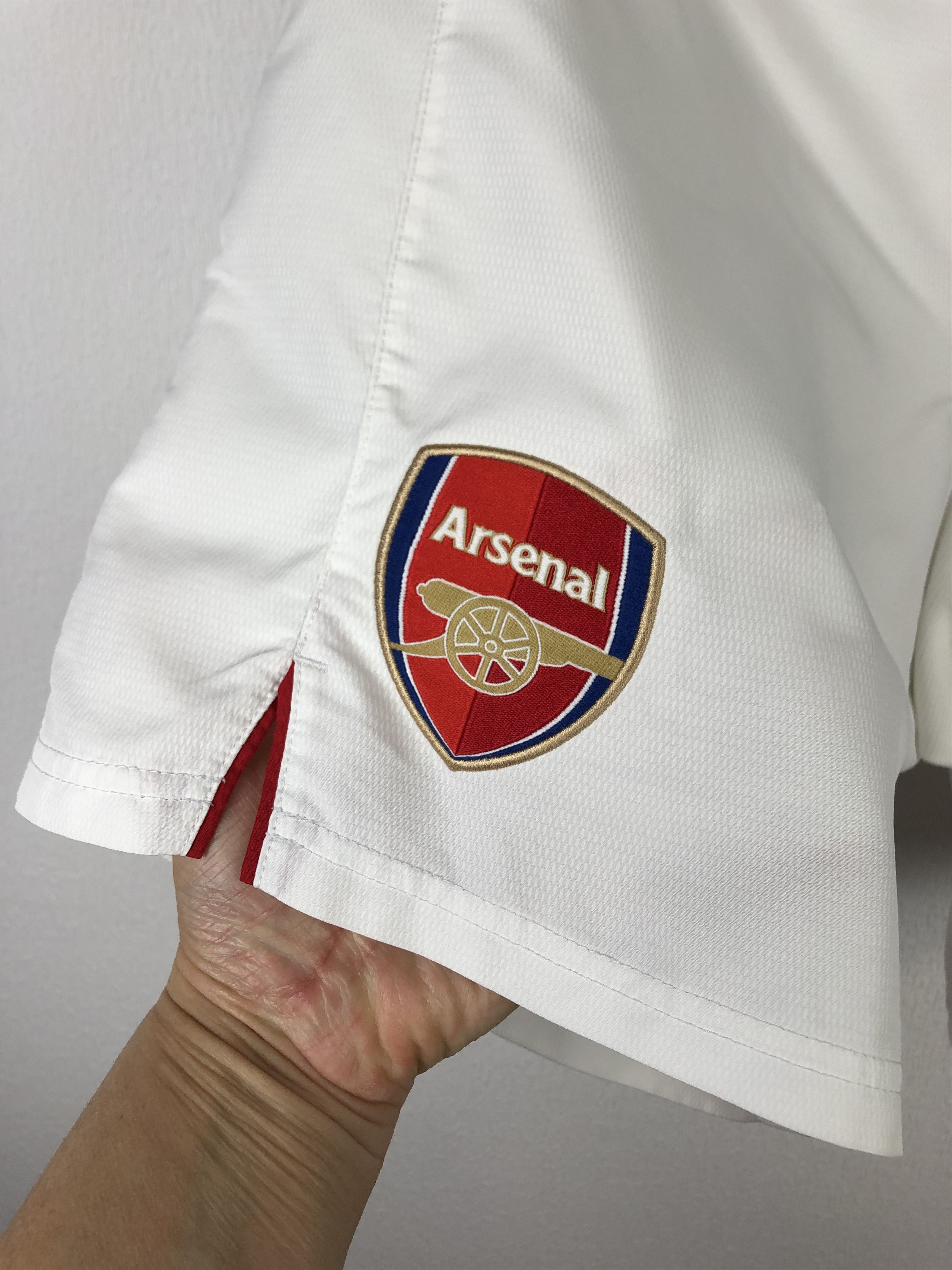 Nike Vintage Nike Arsenal Football Shorts Soccer Track Mens S Size US 30 / EU 46 - 2 Thumbnail