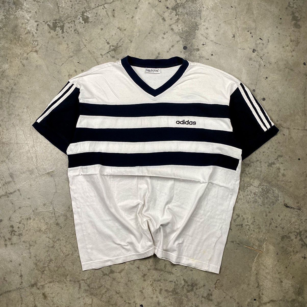 Adidas × Vintage Late 80s Adidas V Neck Boxy Tee Size US XL / EU 56 / 4 - 1 Thumbnail