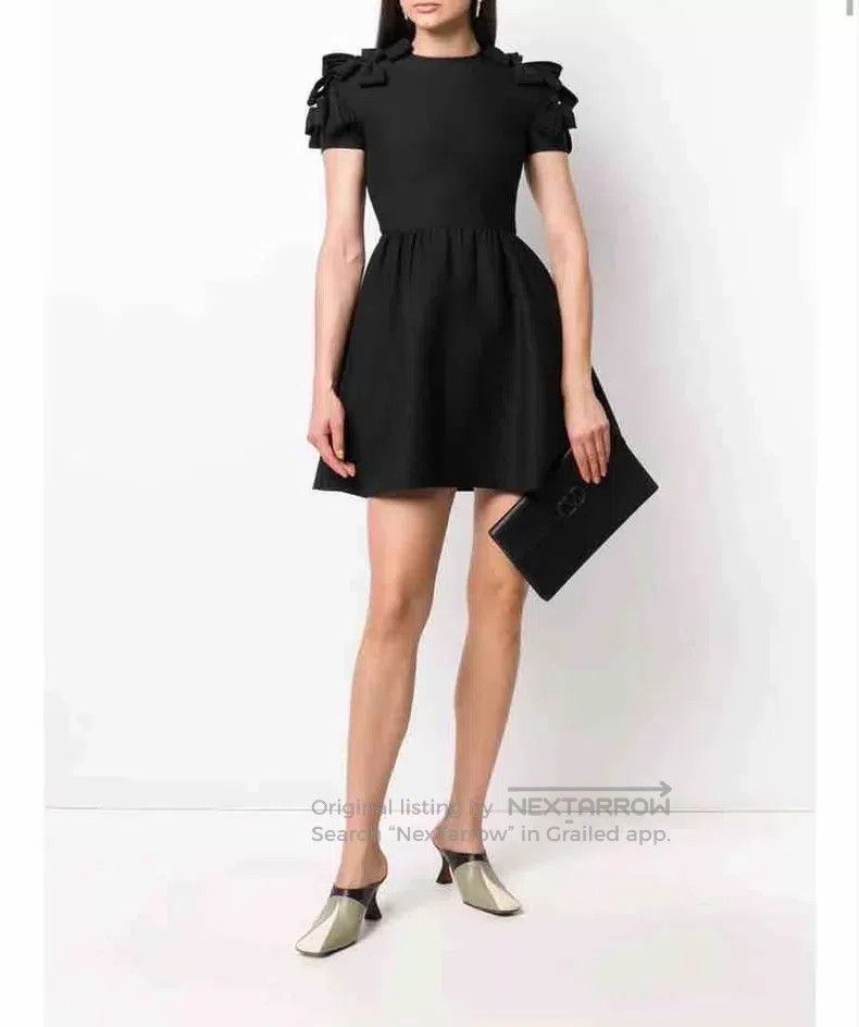 Valentino Valentino Black bow dress Size XS / US 0-2 / IT 36-38 - 1 Thumbnail