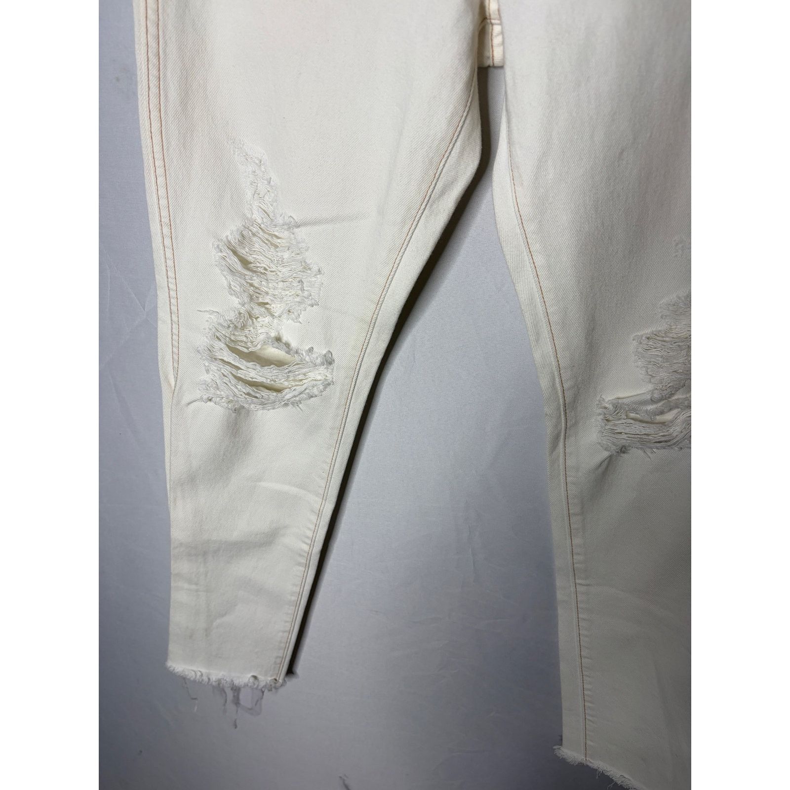 SLVRLAKE SLVRLAKE Hero white cropped distressed high rise jeans 27 Size 27" / US 4 / IT 40 - 4 Thumbnail