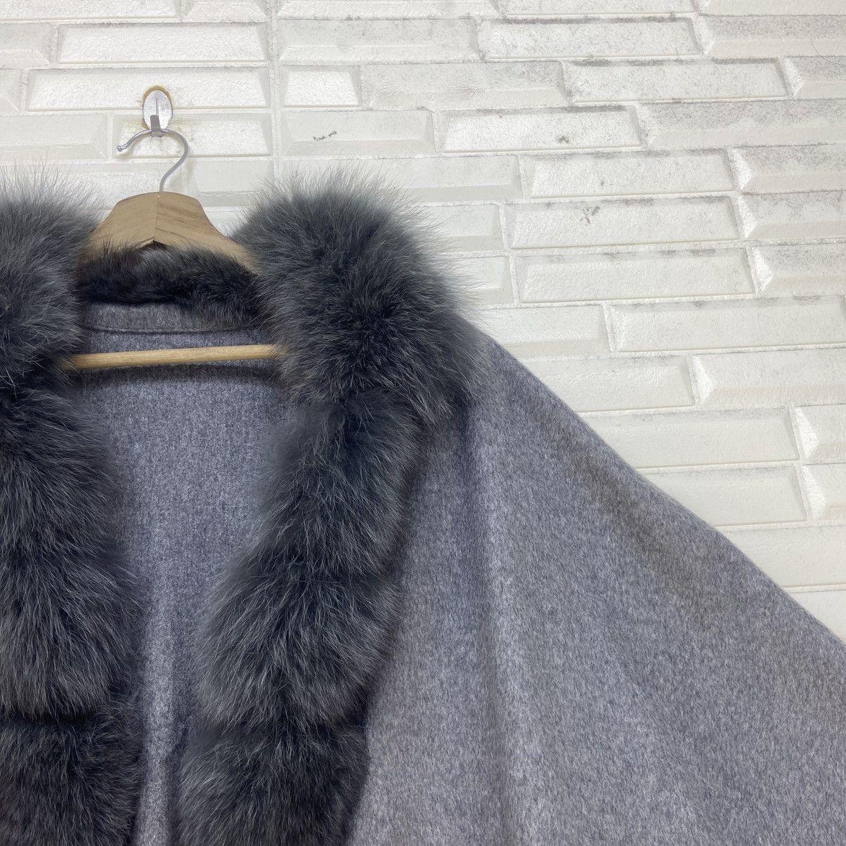 Sagafurs Saga Furs Blue Fox & Rabbit Ponchos Size M / US 6-8 / IT 42-44 - 5 Thumbnail