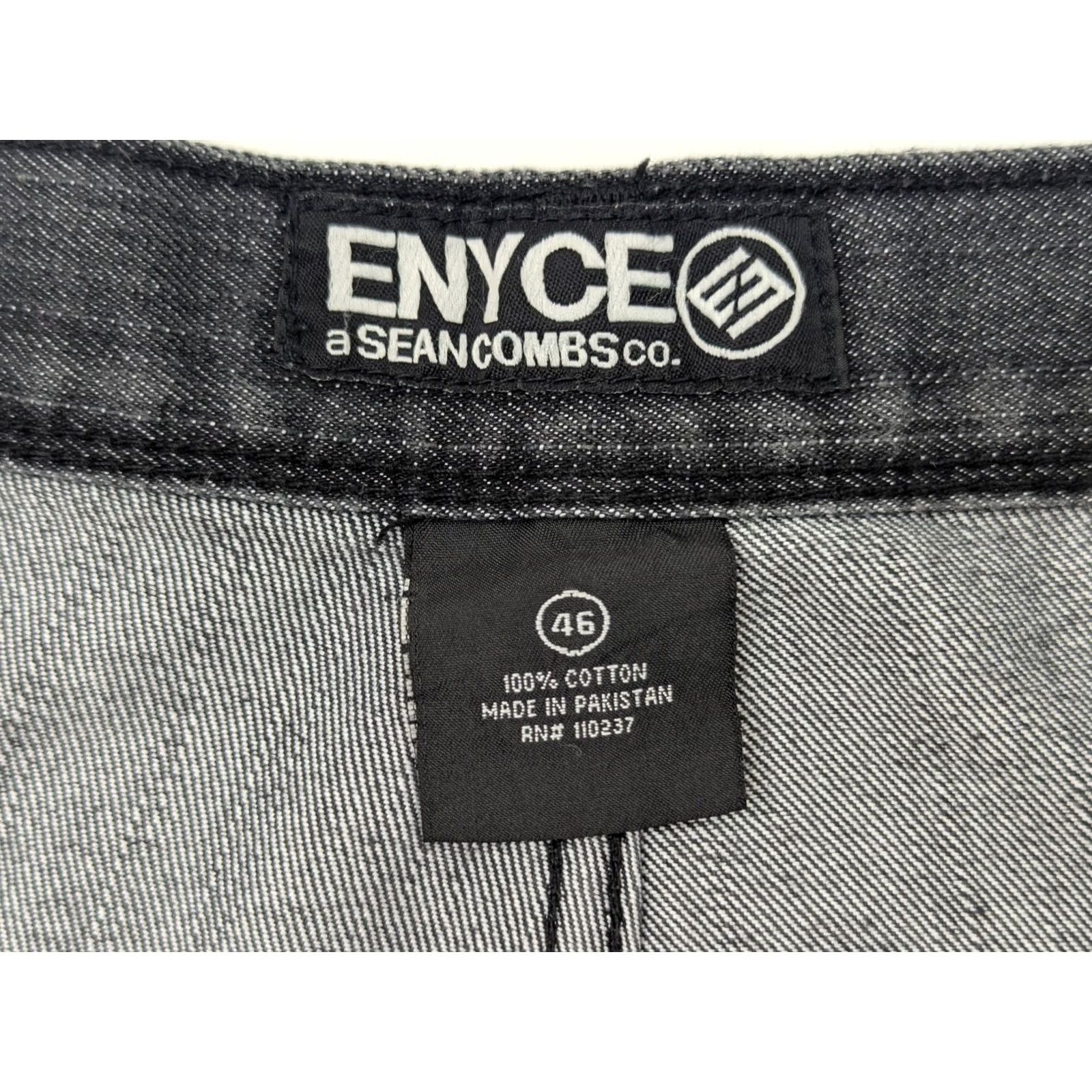 Enyce enyce Baggy Denim Short Men 46 Black Ombre 14in Inseam 5-Pocket 90s Grunge Hip Hop Vintage Size US 30 / EU 46 - 7 Thumbnail