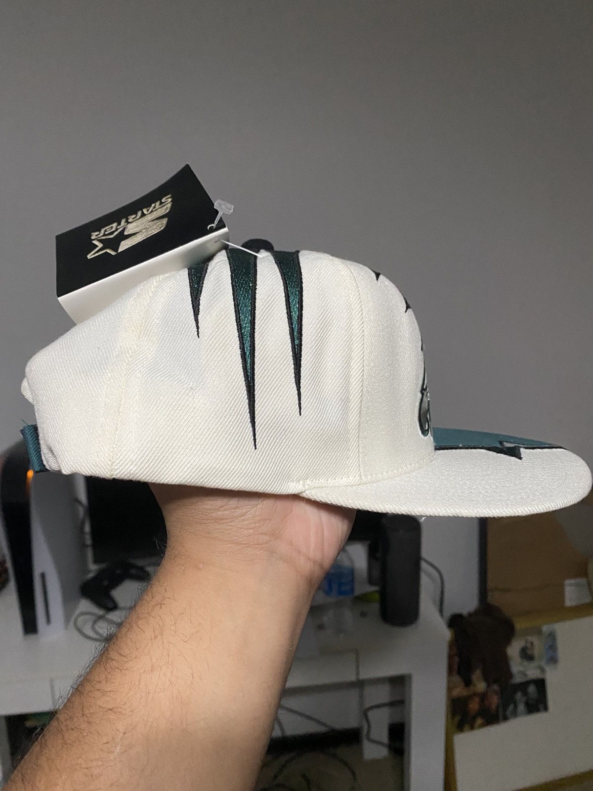 Starter NWT VTG 90s Starter Philadelphia Eagles Shockwave Hat Size ONE SIZE - 3 Thumbnail