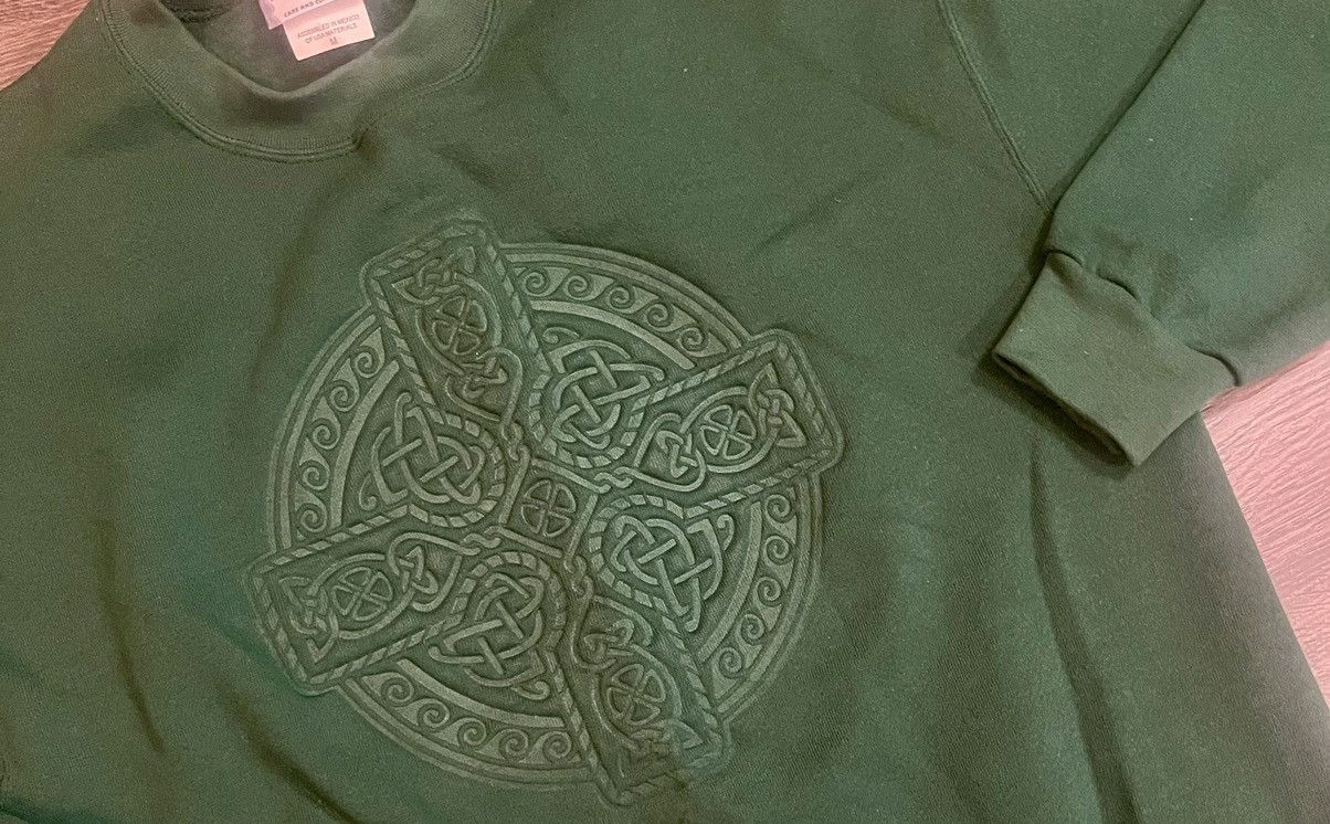Lee × Vintage Vintage Celtic Cross Crewneck Sweatshirt Size US M / EU 48-50 / 2 - 3 Thumbnail