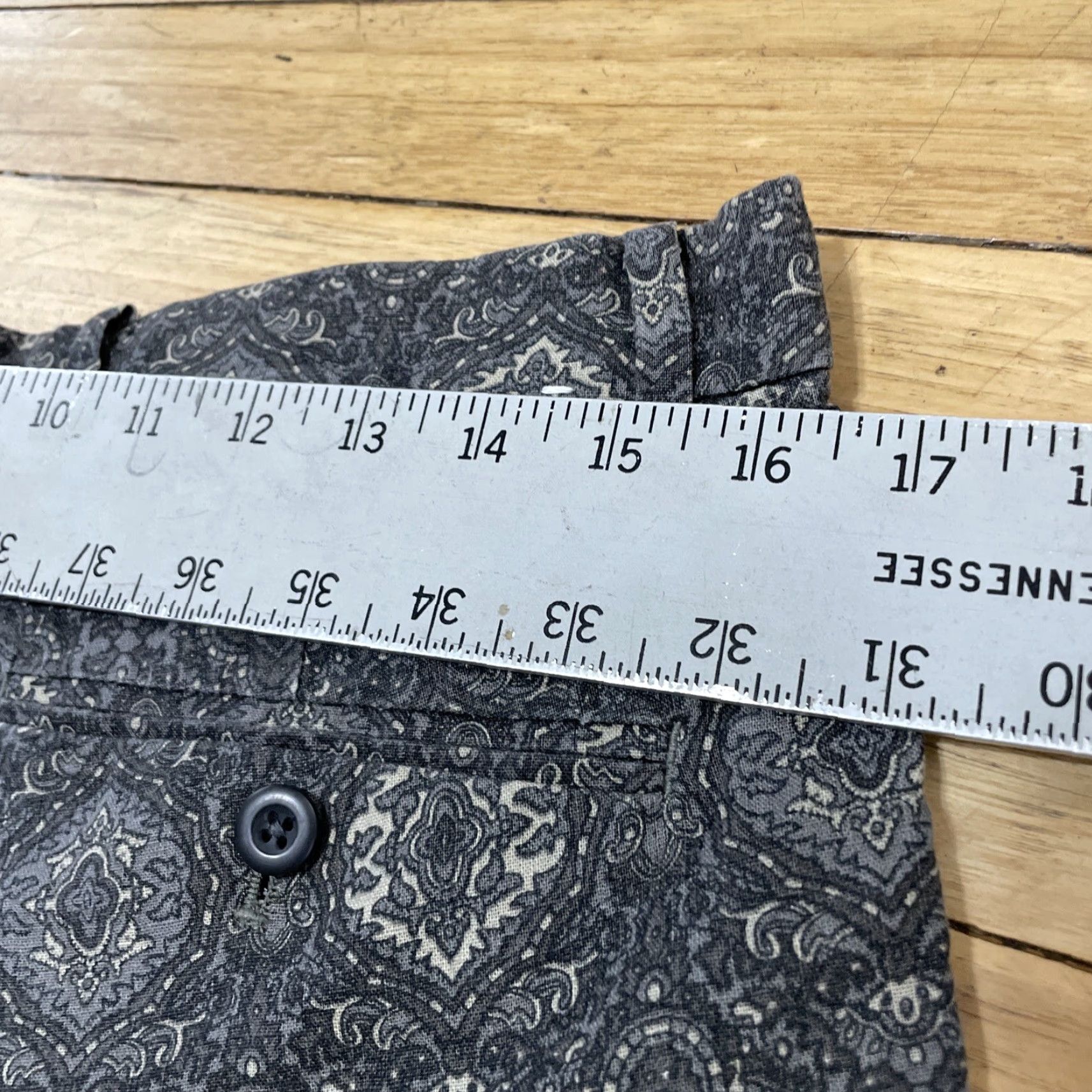 Uniqlo UNIQLO Paisley Shorts Linen Men M Retro Western Print Preppy Flat Chino 32x10 M gray 55% Linen Casual Pants Mens Size US 31 - 7 Thumbnail