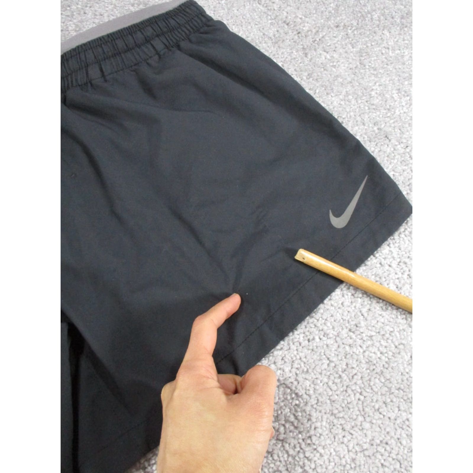 Nike VINTAGE Nike Running Shorts Womens Medium Dri Fit Black Lightweight Size 32" / US 10 / IT 46 - 3 Thumbnail