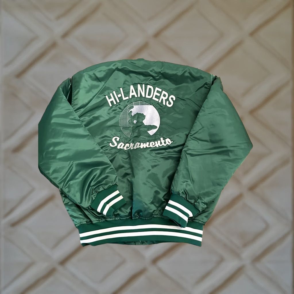 Vintage VINTAGE Flight Satin Bomber Jacket 90s Hi-Landers 4x4 Club Sacramento Green Men L Satin Bomber Jacket Mens Size US L / EU 52-54 / 3 - 1 Thumbnail