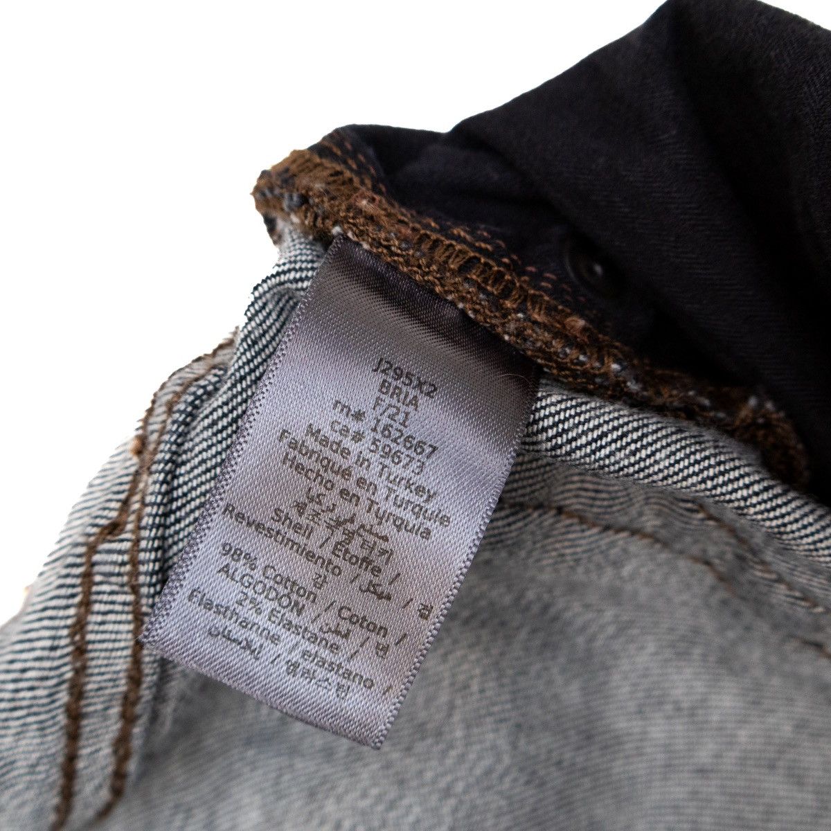 John Varvatos John Varvatos Woodward Jeans 31R Grey Skull Rivet Button Fly Size US 31 - 10 Thumbnail