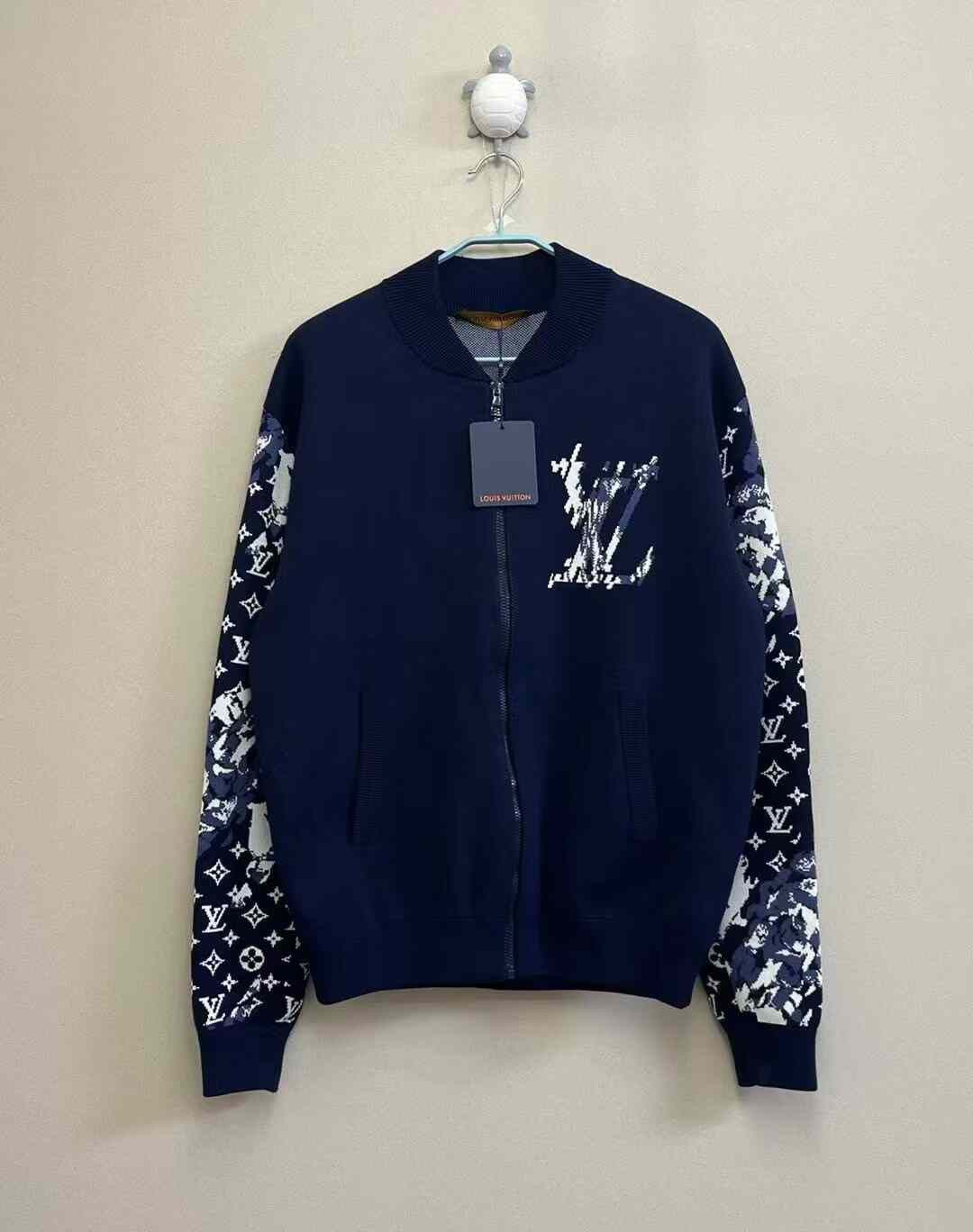Louis Vuitton Louis Vuitton Full Logo Baseball Jacket Size US L / EU 52-54 / 3 - 1 Thumbnail
