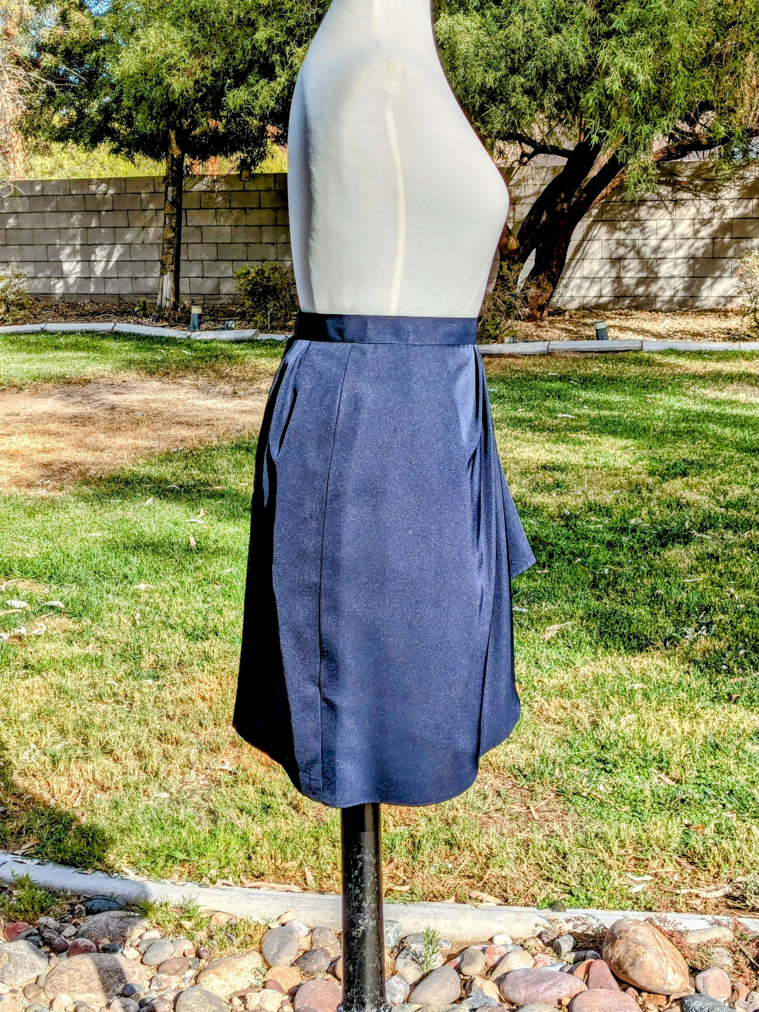 Vintage Vintage 1980s Petite Ruffled Retro A-Line Midi Skirt EUC Size 26" / US 2 / IT 38 - 3 Thumbnail