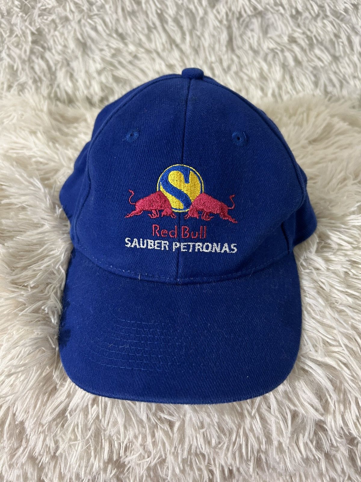 Formula 1 Vintage Red Bull Sauber Petronas F1 Formula 1 Racing Cap Hat Size ONE SIZE - 2 Thumbnail