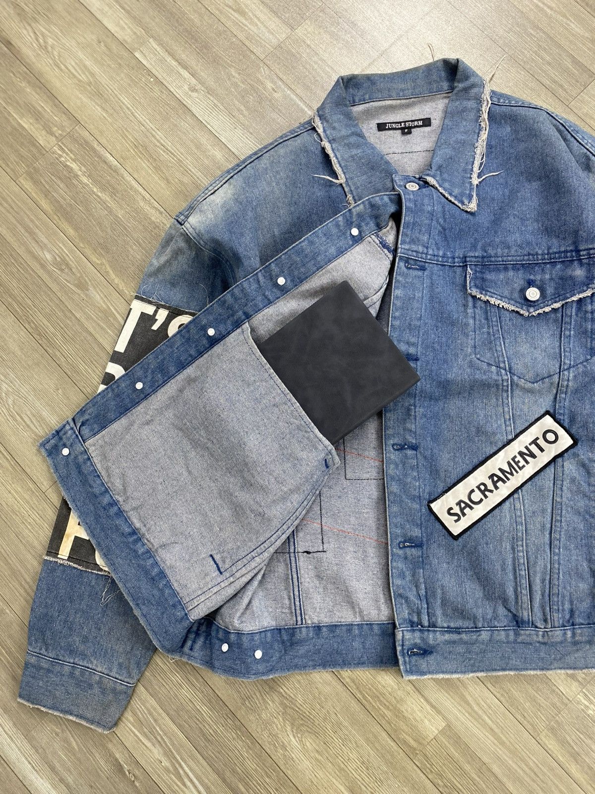 If Six Was Nine Vintage Jungle Storm Distressed Patch Punk Lgb Denim Jacket Size US XL / EU 56 / 4 - 9 Thumbnail