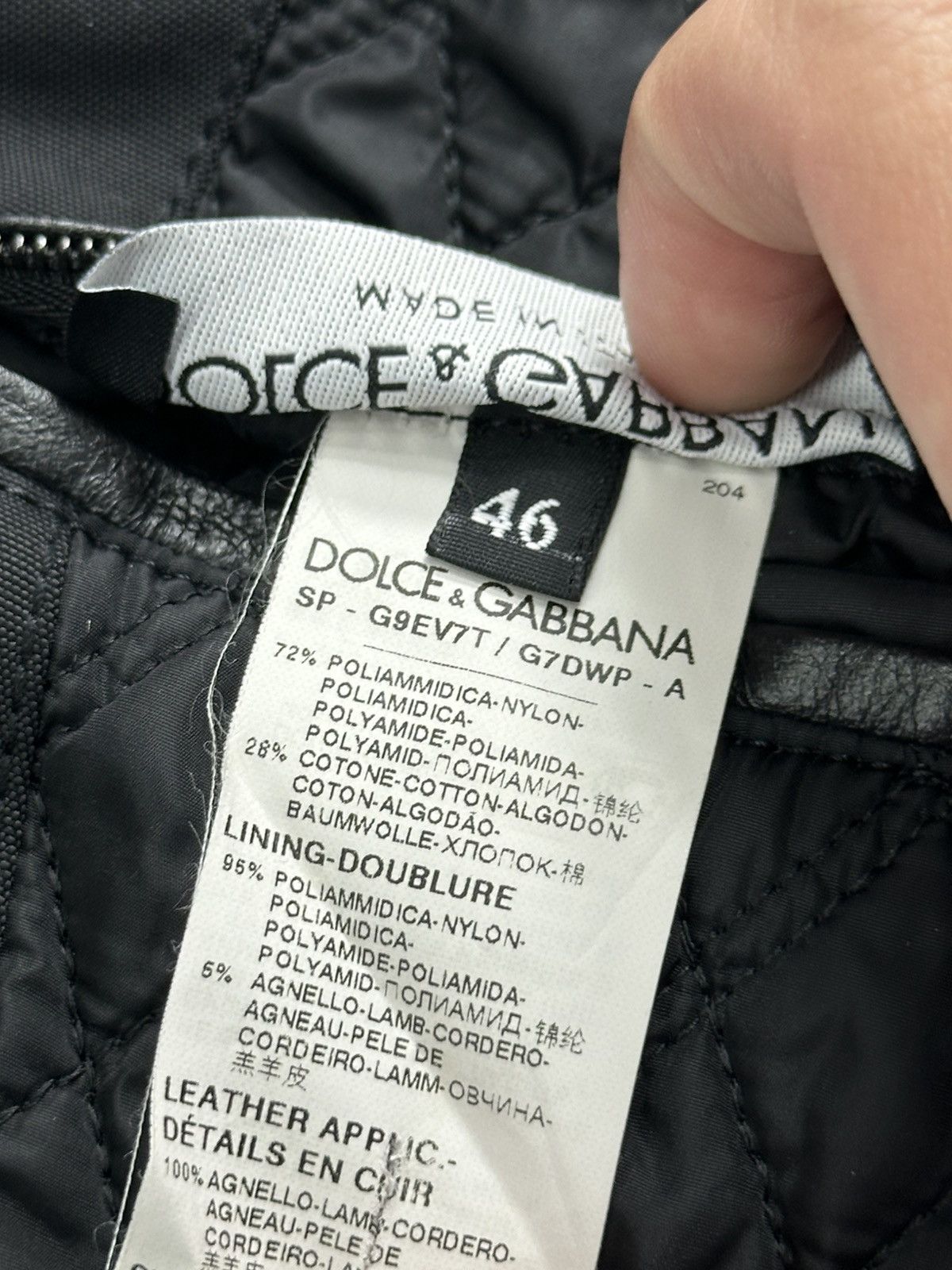 Dolce & Gabbana Dolce Gabbana Famiglia Love Jacket in Black (46 S) Size US S / EU 44-46 / 1 - 10 Thumbnail