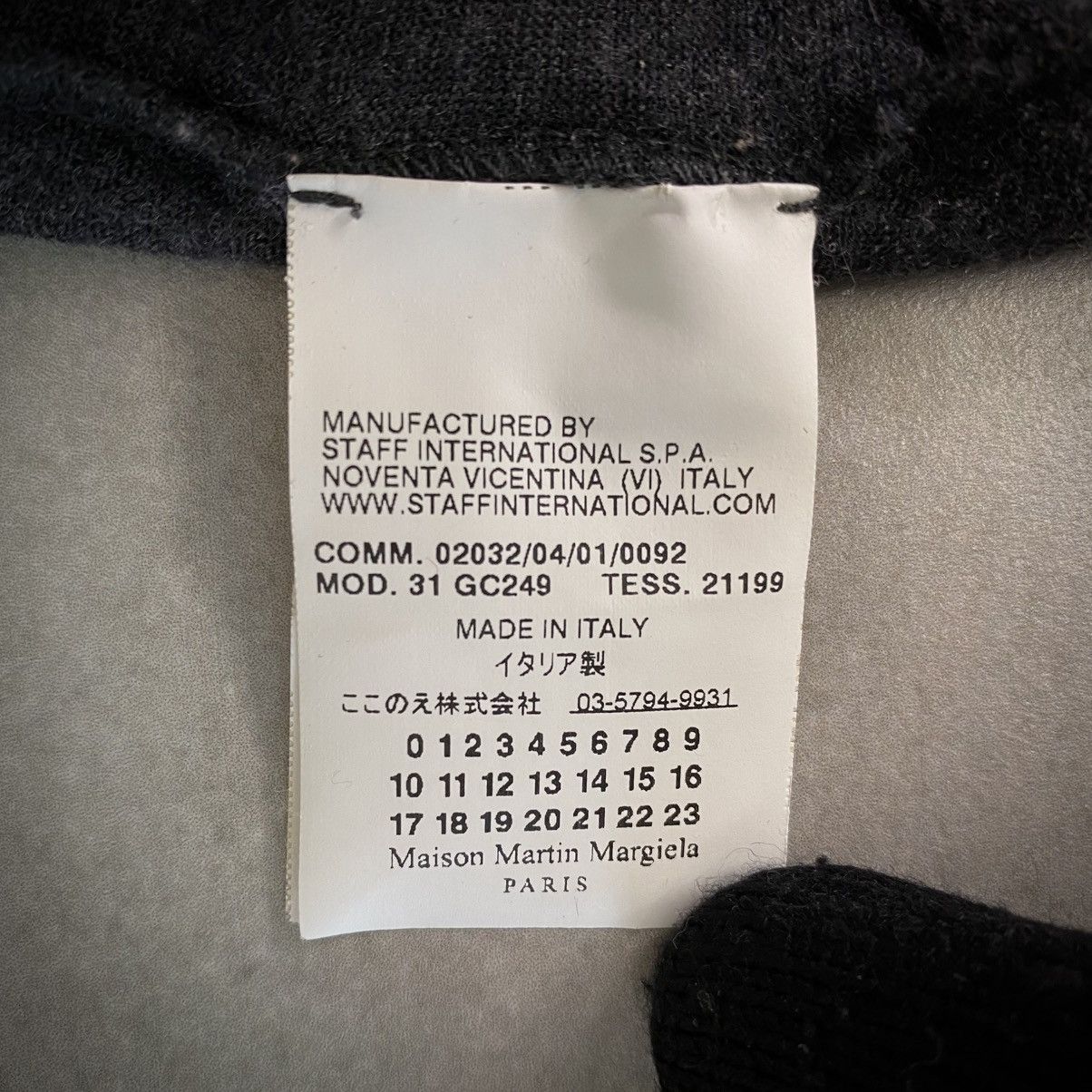 Maison Margiela Wool asymmetric sweater S Size S / US 4 / IT 40 - 6 Thumbnail