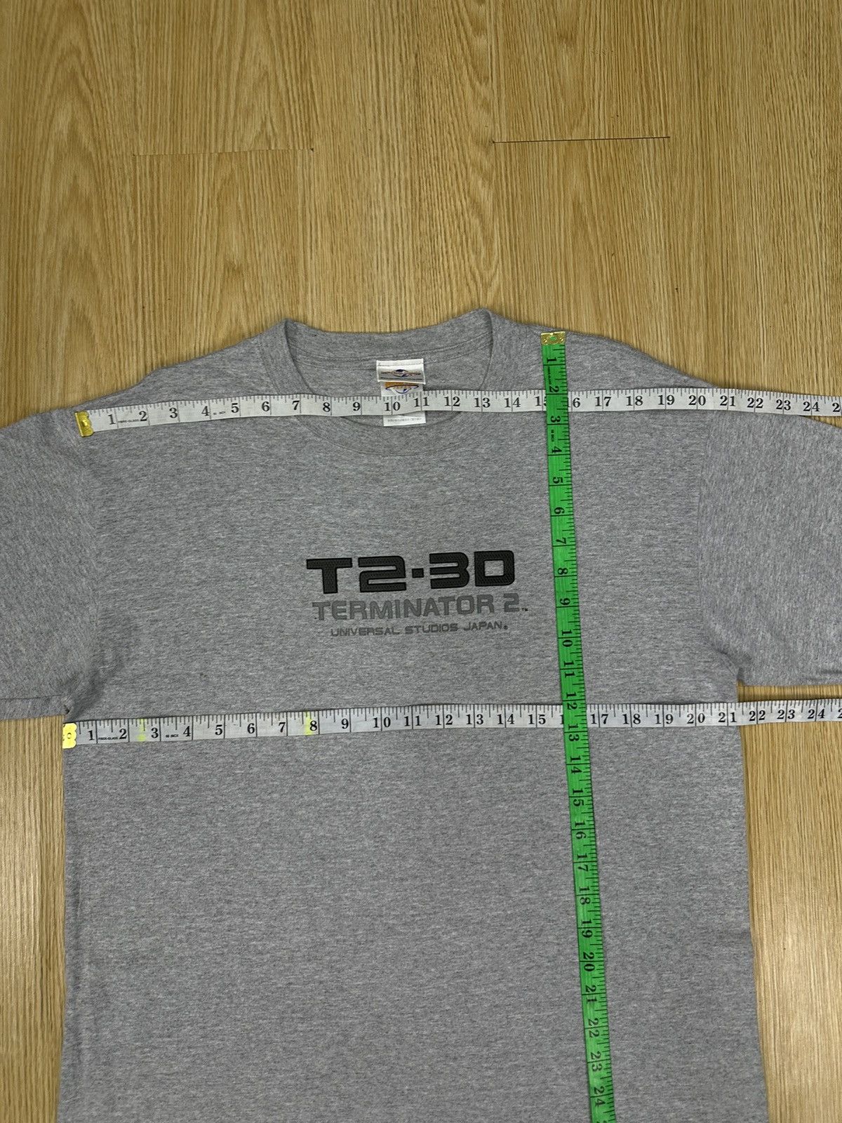 Universal Studios Vintage Terminator 2 Universal Studios Movie Tshirt A932 Size US L / EU 52-54 / 3 - 6 Thumbnail