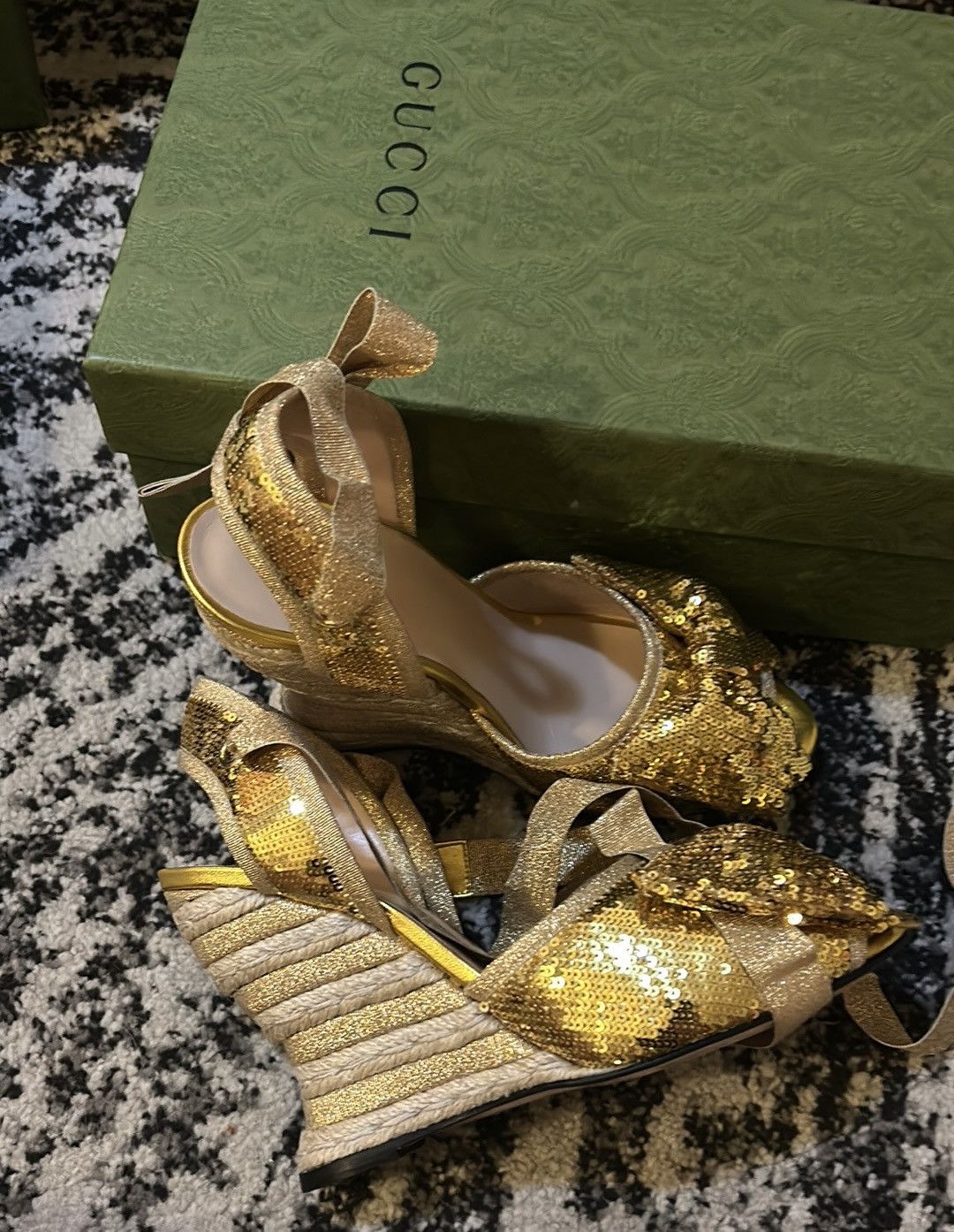 Gucci Gucci Gold Sequin Espadrilles Sandals size 40 Size US 10 / IT 40 - 3 Thumbnail