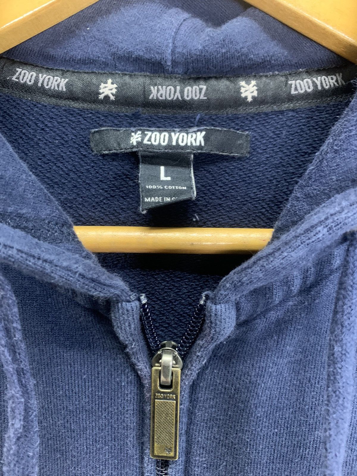 Vintage Vintage Zoo York big logo hoodies Size US L / EU 52-54 / 3 - 8 Thumbnail