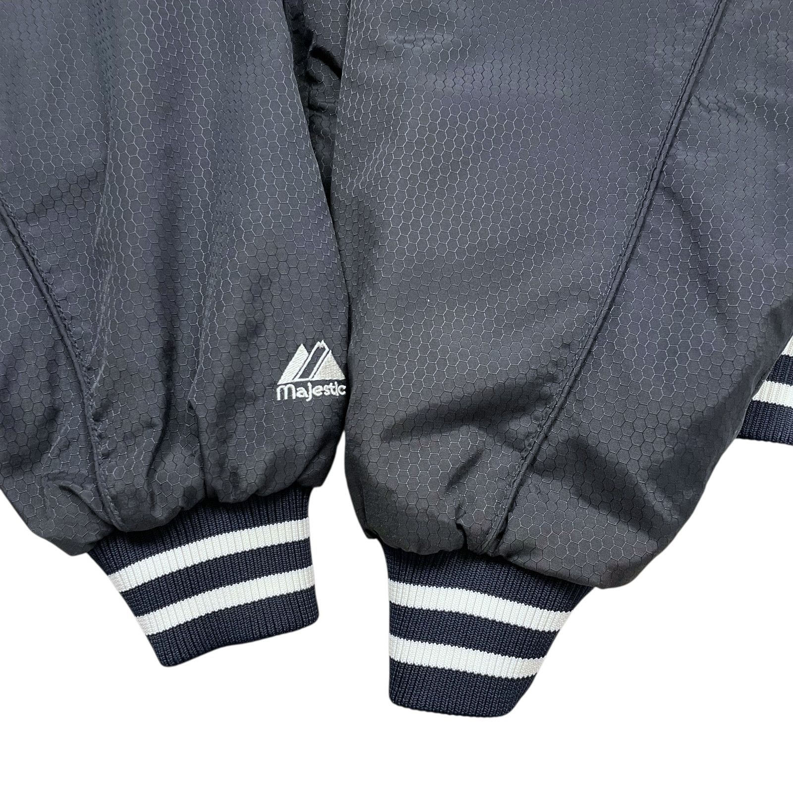 MLB VTG 00s NEW YORK YANKEES MAJESTIC AUTHENTIC DUGOUT JACKET Size US L / EU 52-54 / 3 - 8 Thumbnail